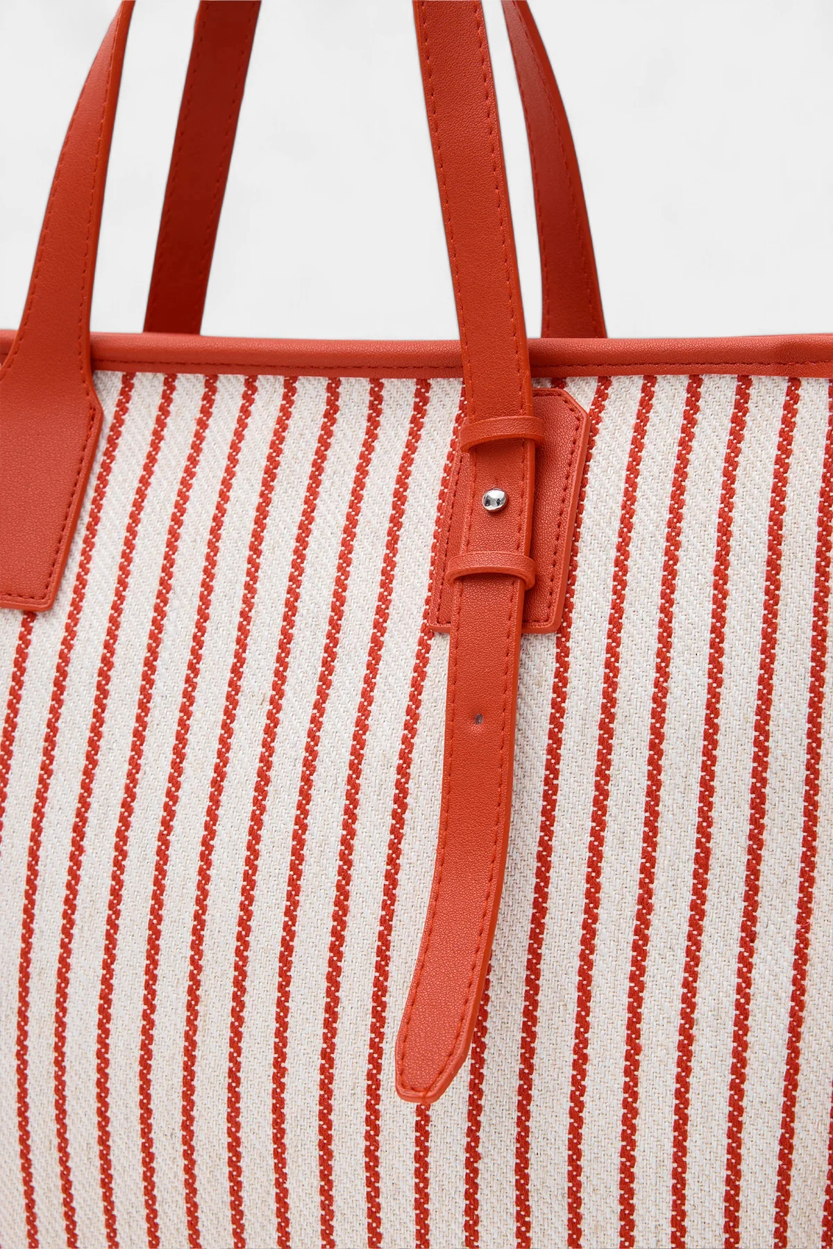 Nancy Fermuar Kapama Detaylı Kadın El ve Omuz Çantası - Kırmızı