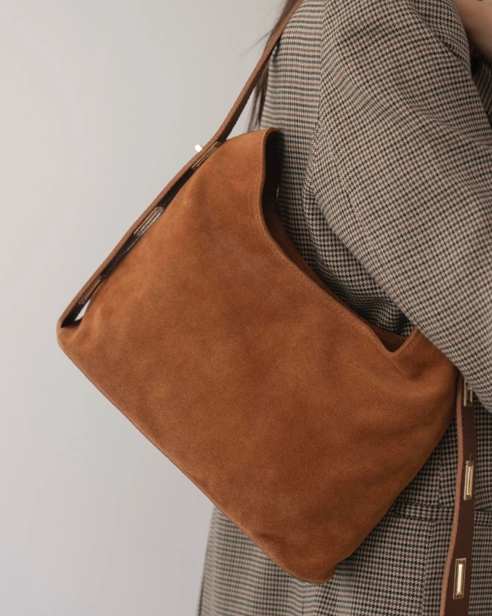 Velina, Hakiki Süet Deri Fermuar Kapama ve İç cep Detaylı Kadın Omuz Çantası