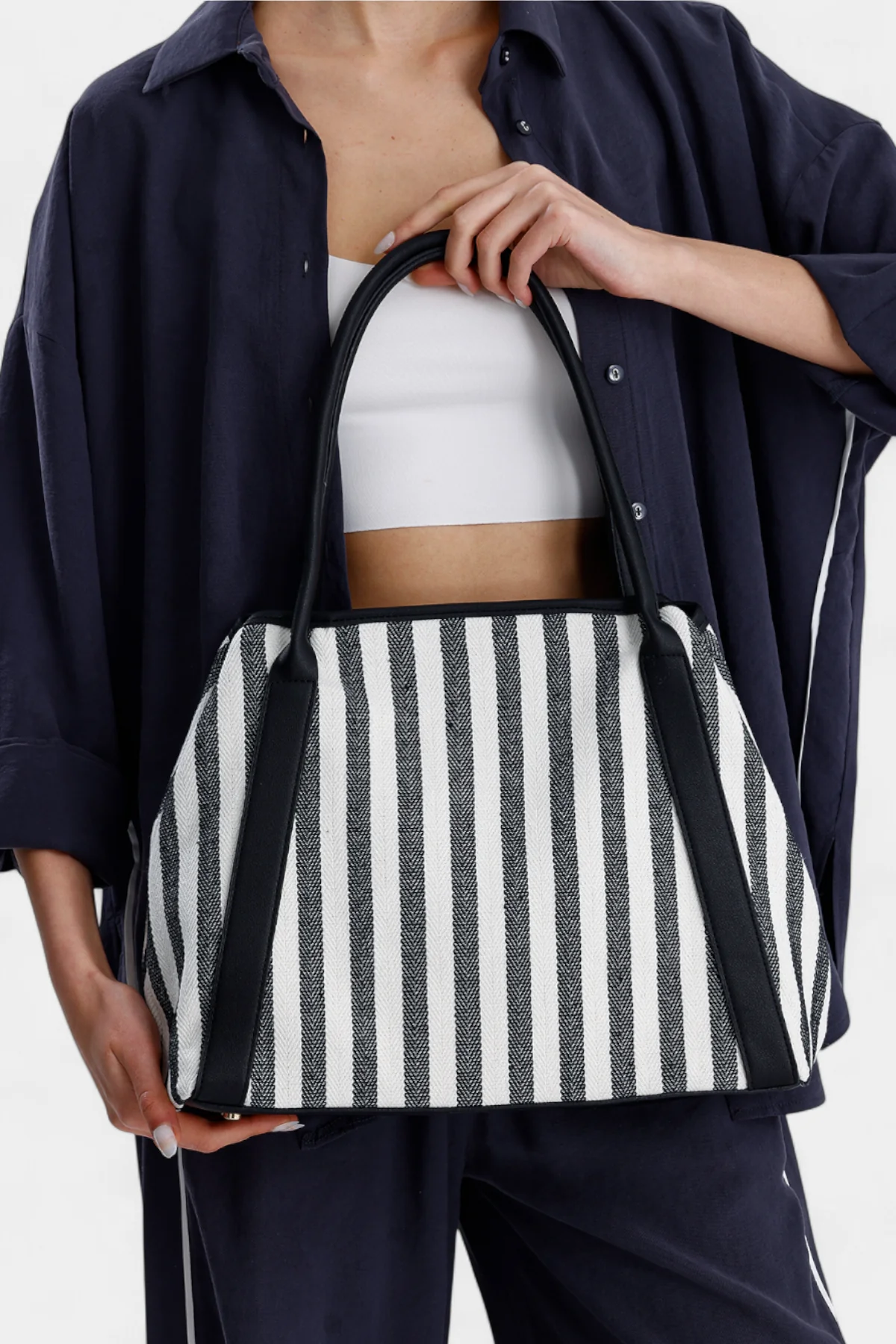 Yasmine Fermuar Kapama Detaylı Keten Kadın Çanta - Siyah