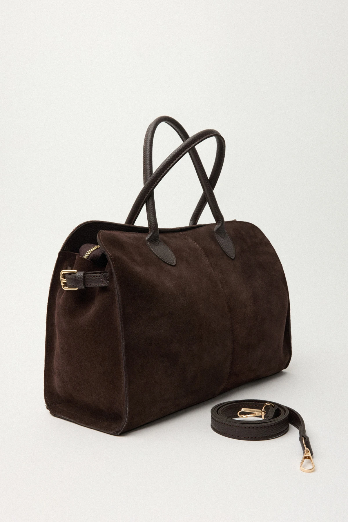 Arin, Hakiki Süet Deri Fermuar Kapama ve İç Cep Detaylı Kadın Omuz Çantası - Kahverengi