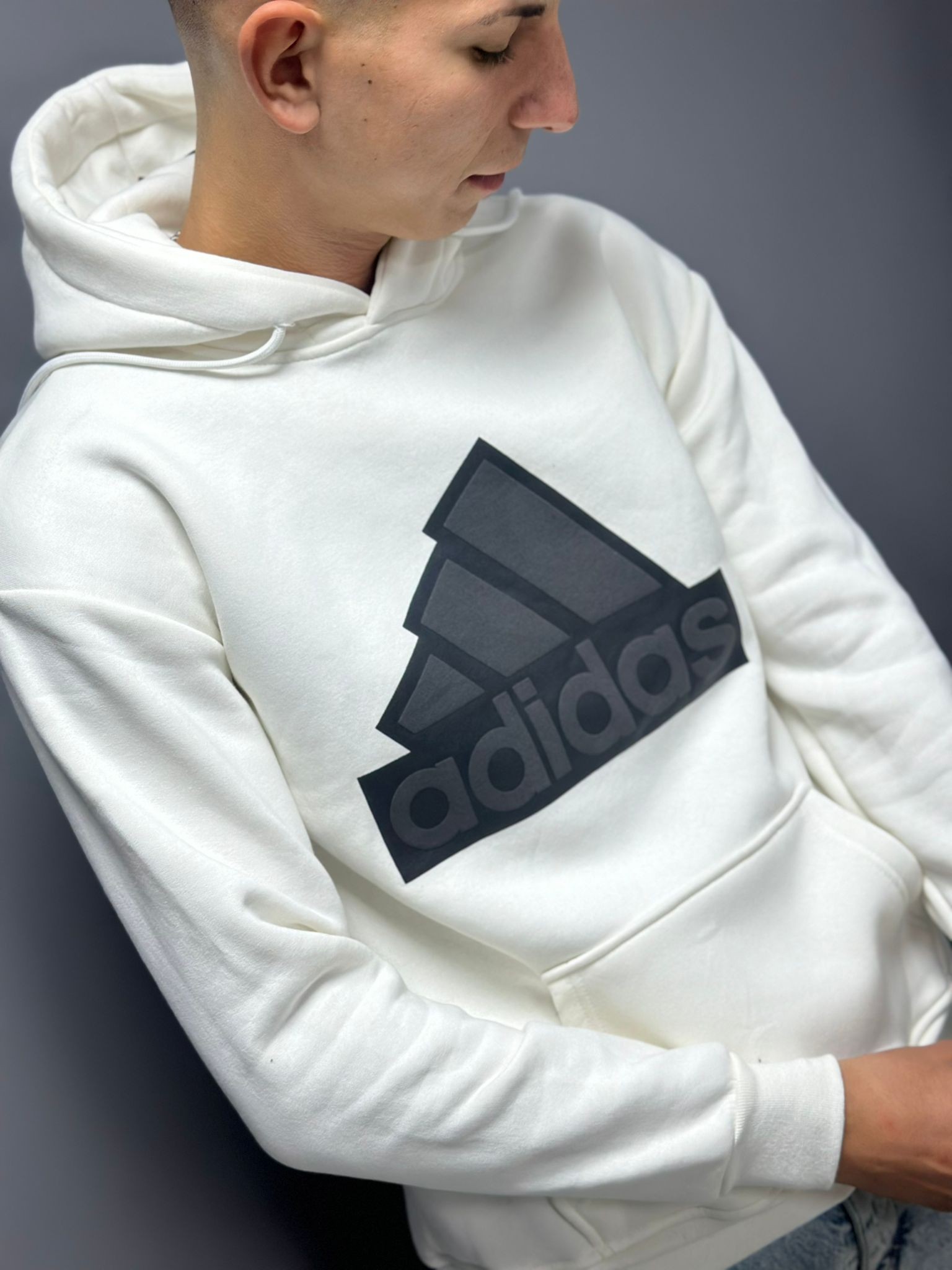 Adidas Beyaz Kapşonlu Sweatshirt