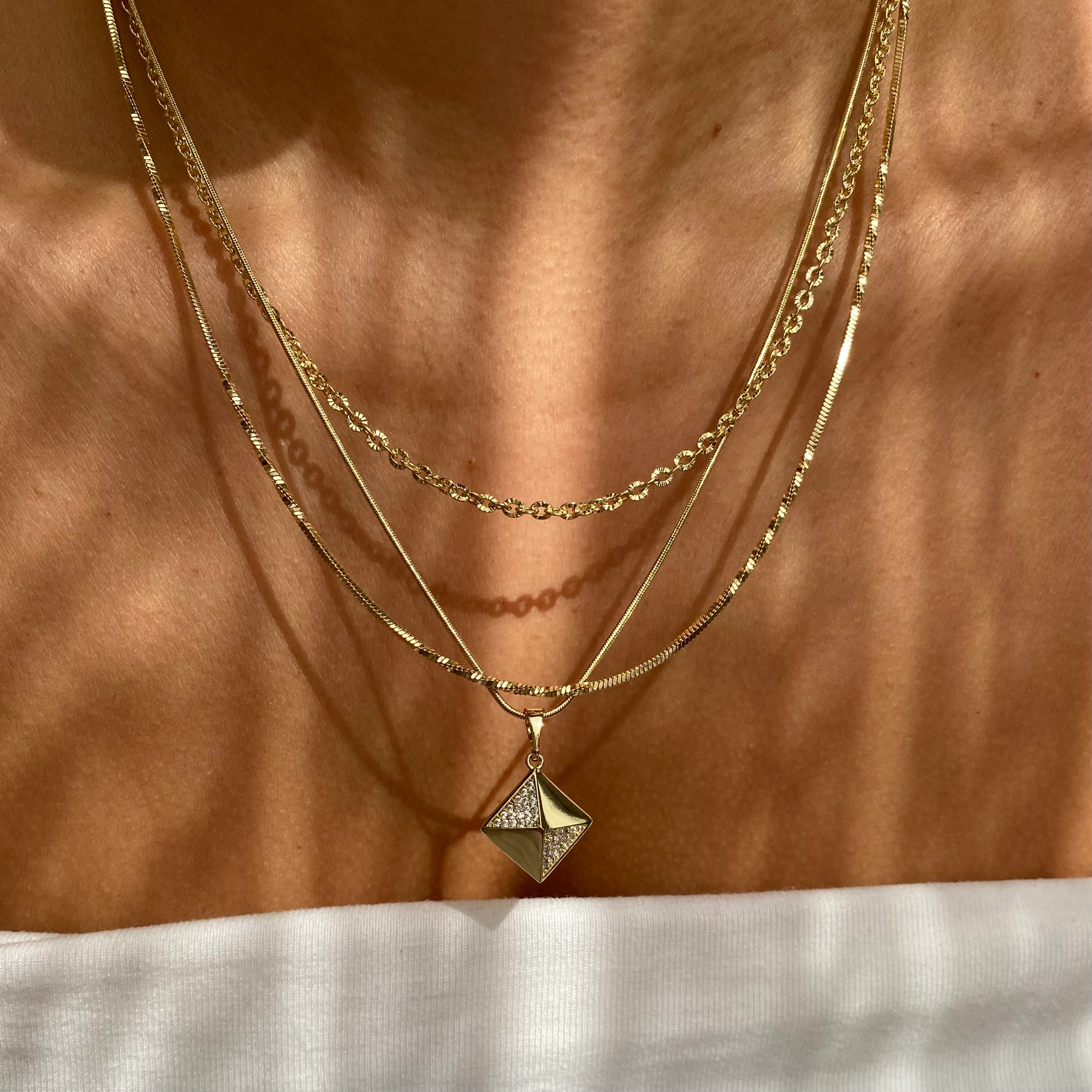 Stay Golden Kolye Kombini