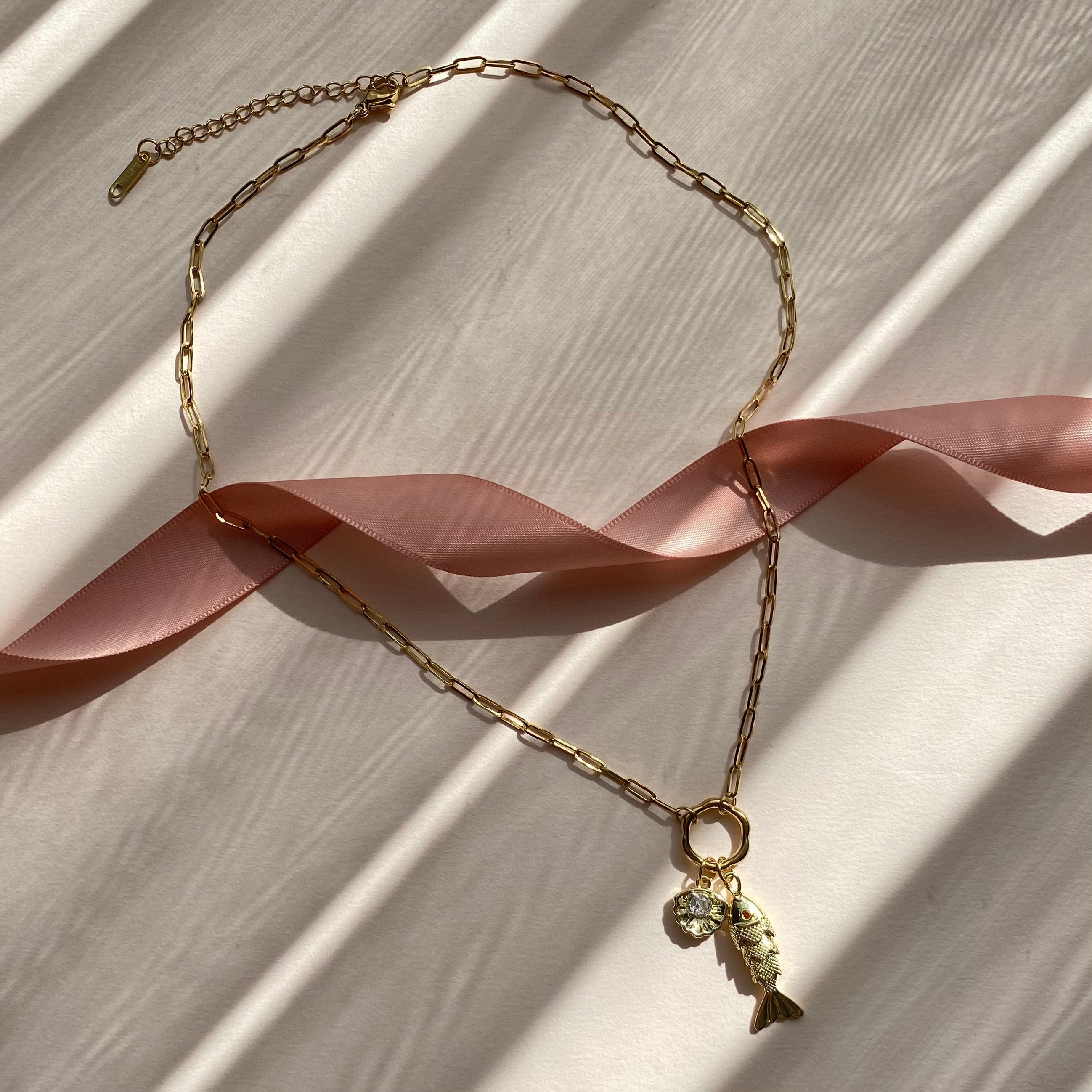 Shell Whisper Charm Kolye