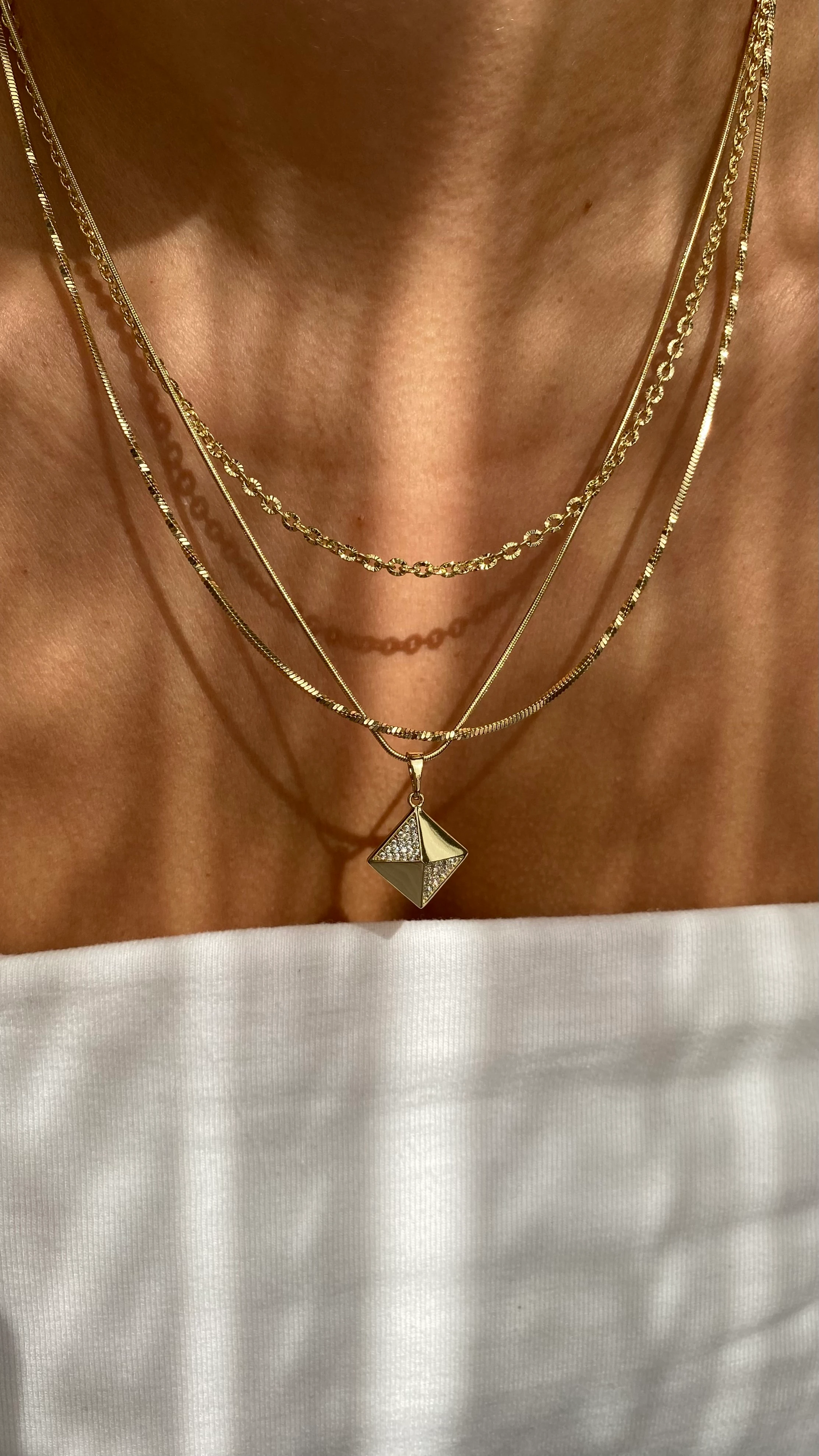 Stay Golden Kolye Kombini