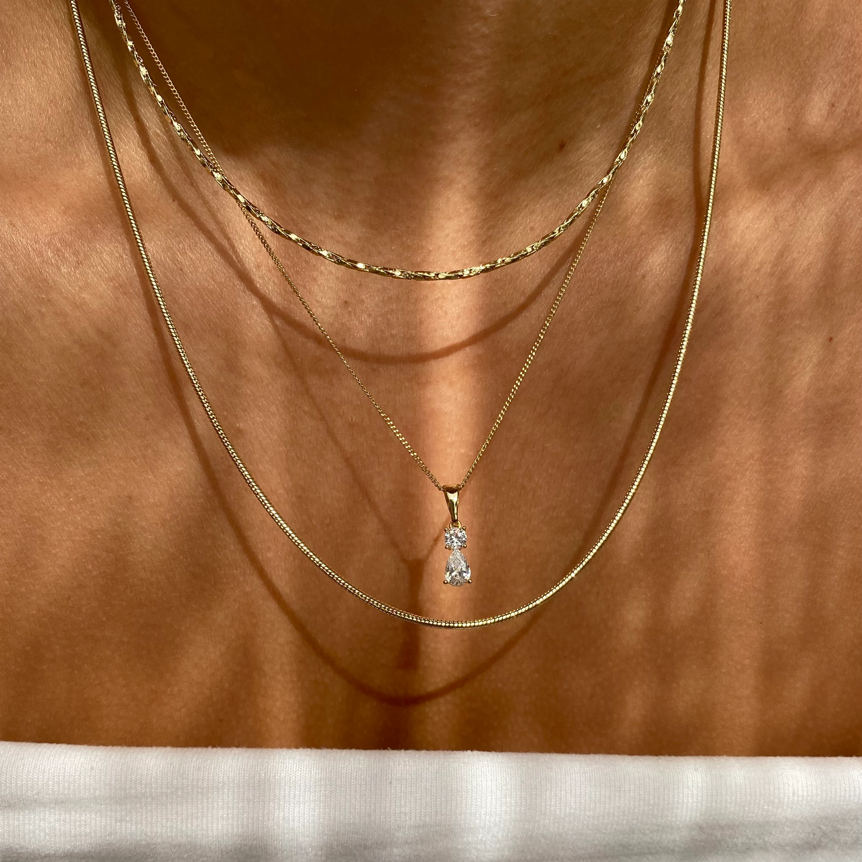 Whispered Light Kolye Kombini