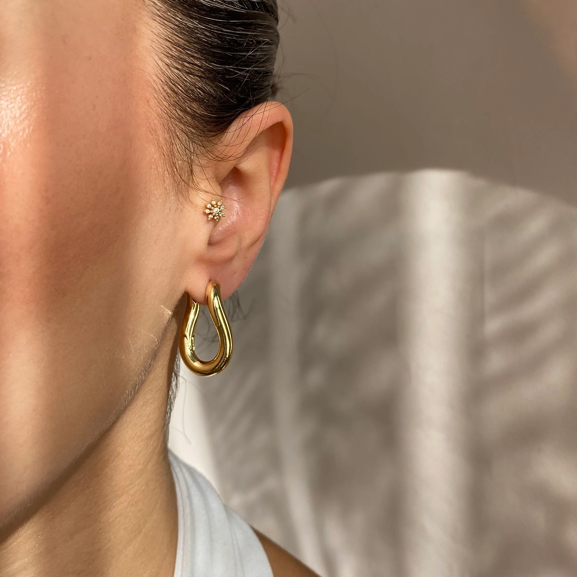 Scarlet Oracle Küpe