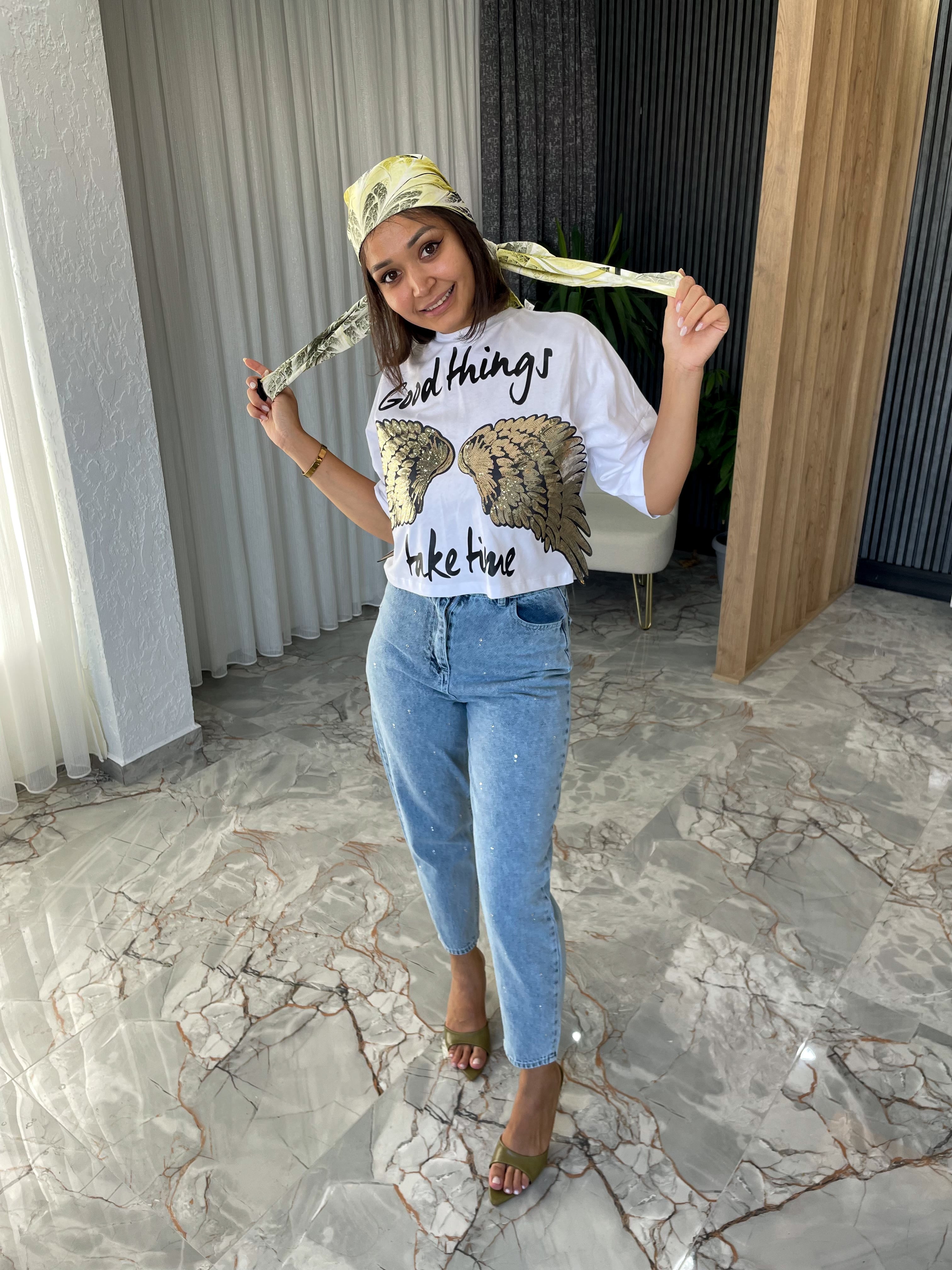 PULLU KANAT DESENLİ T-SHIRT 