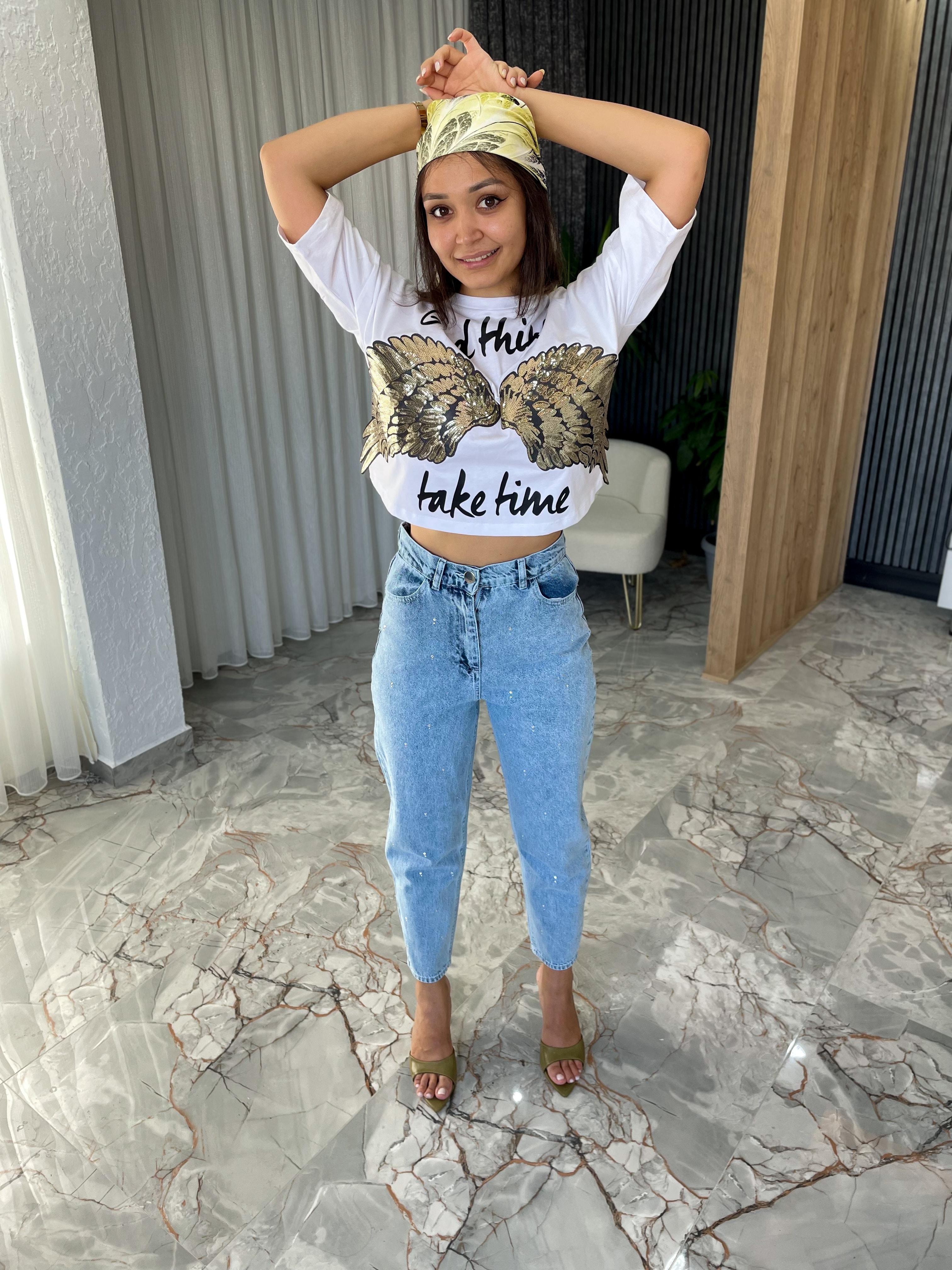 PULLU KANAT DESENLİ T-SHIRT 