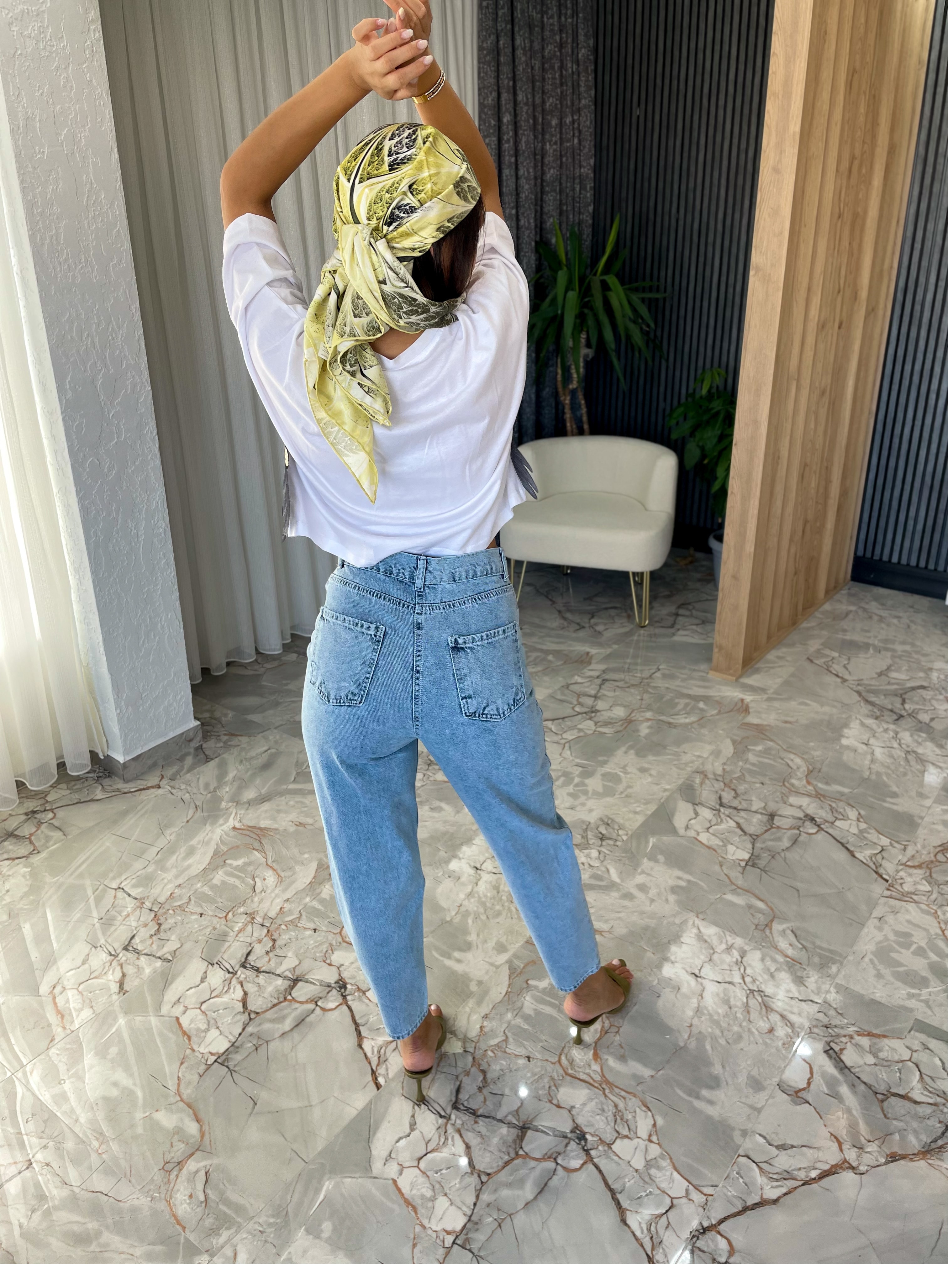 PULLU KANAT DESENLİ T-SHIRT 