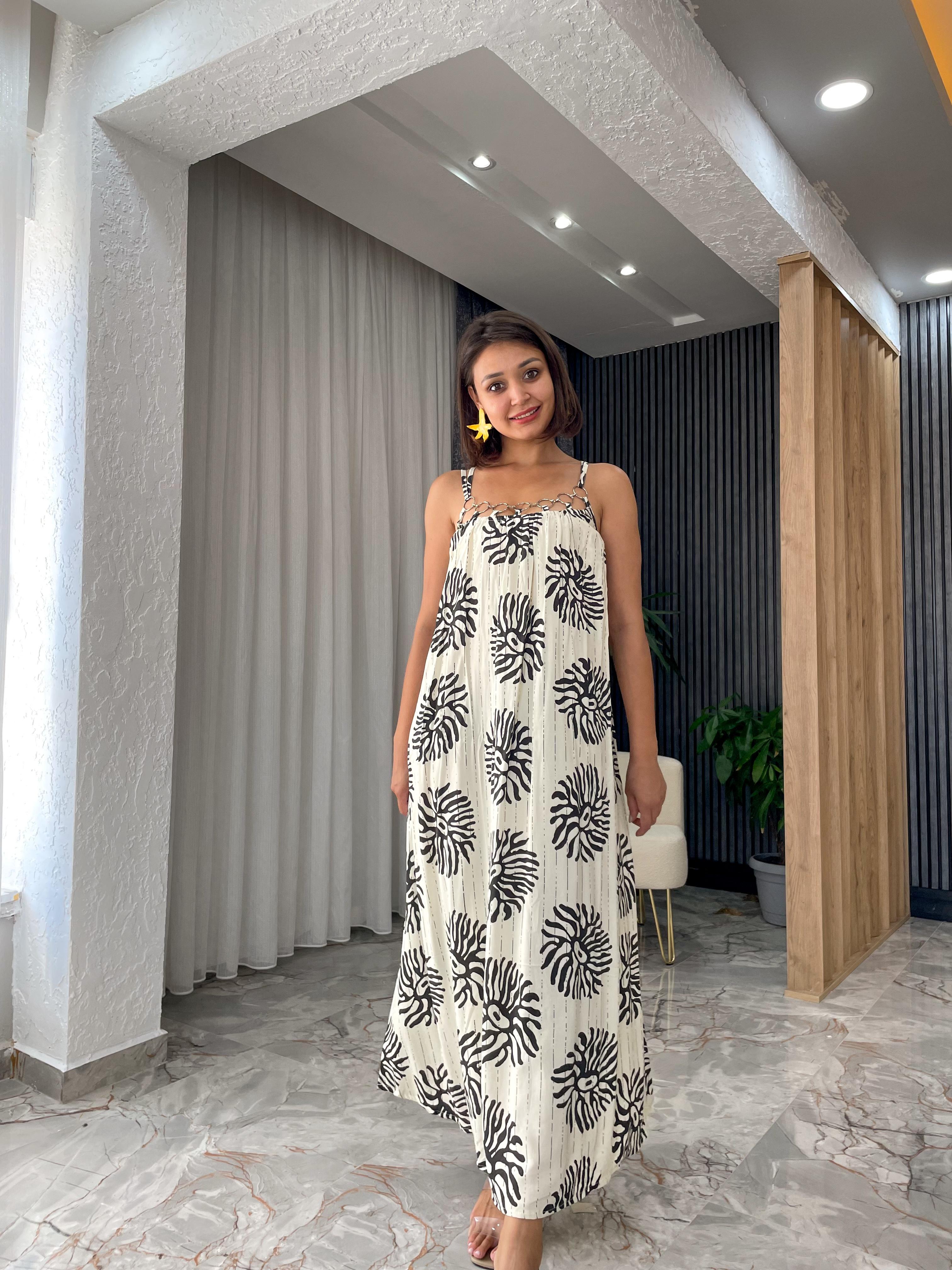 HALKA AKSESUAR DETAYLI ASKILI ELBİSE  25SHZ3266