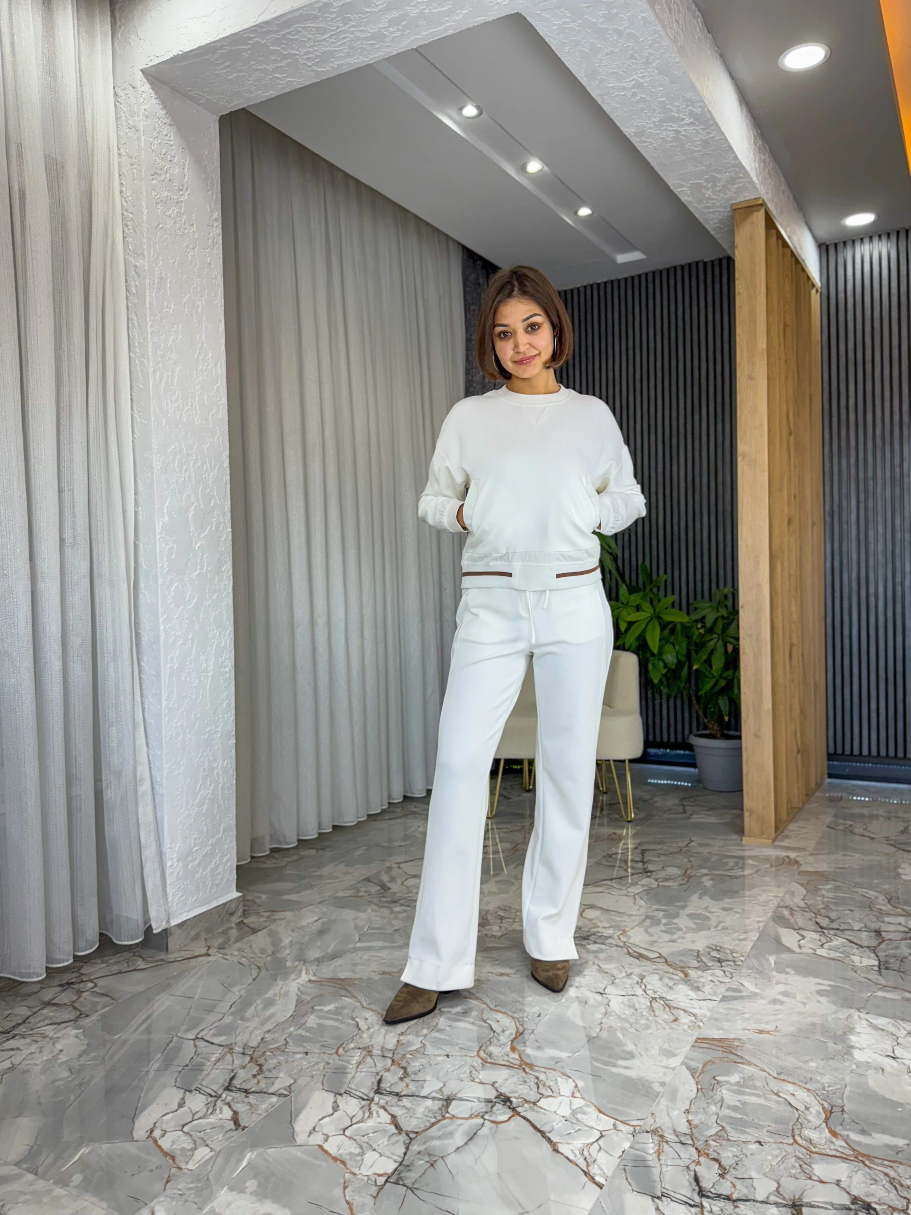 CEP DETAYLI BLUZ TAKIM