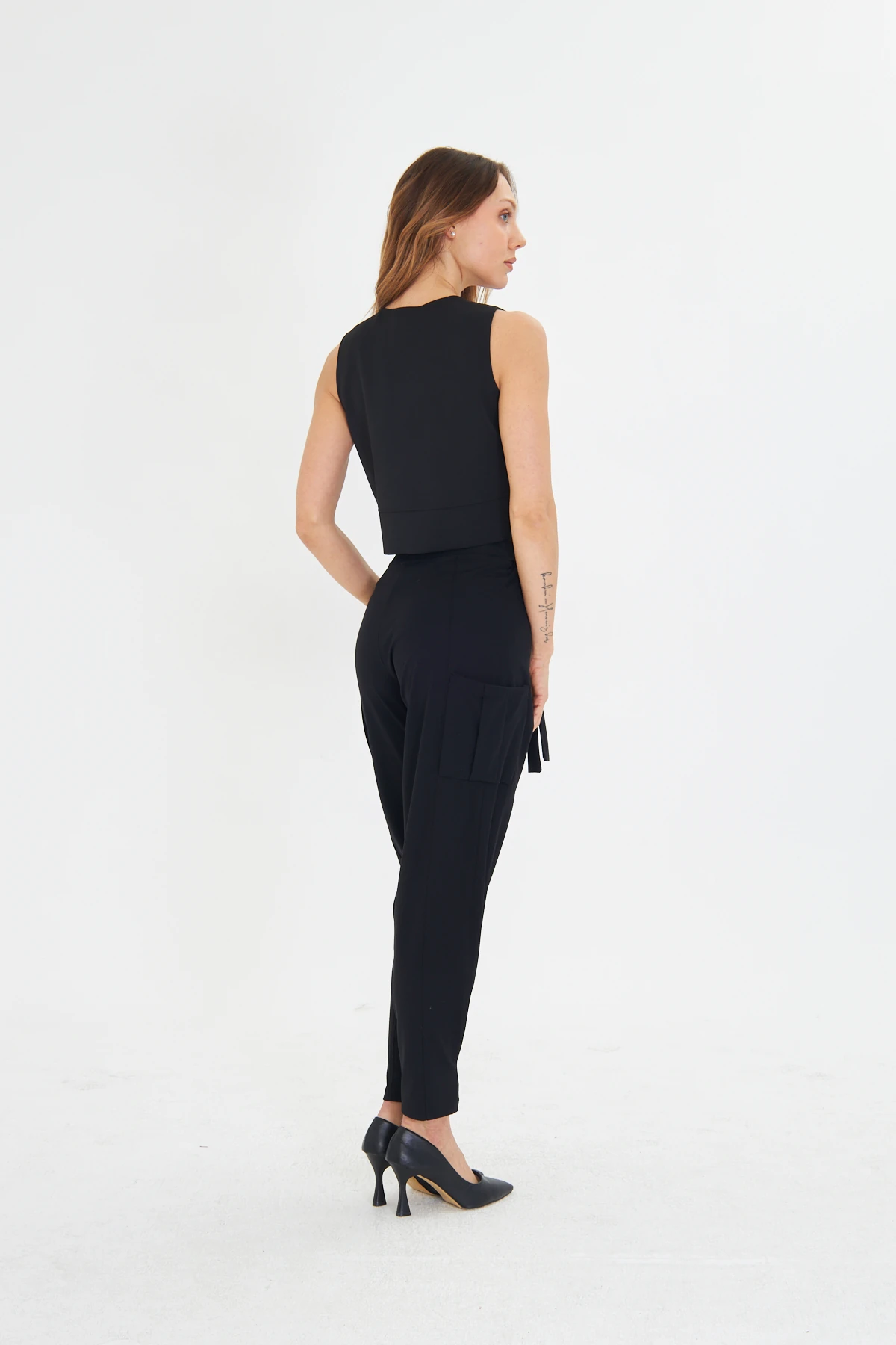 FERMUARLI SİYAH YELEK