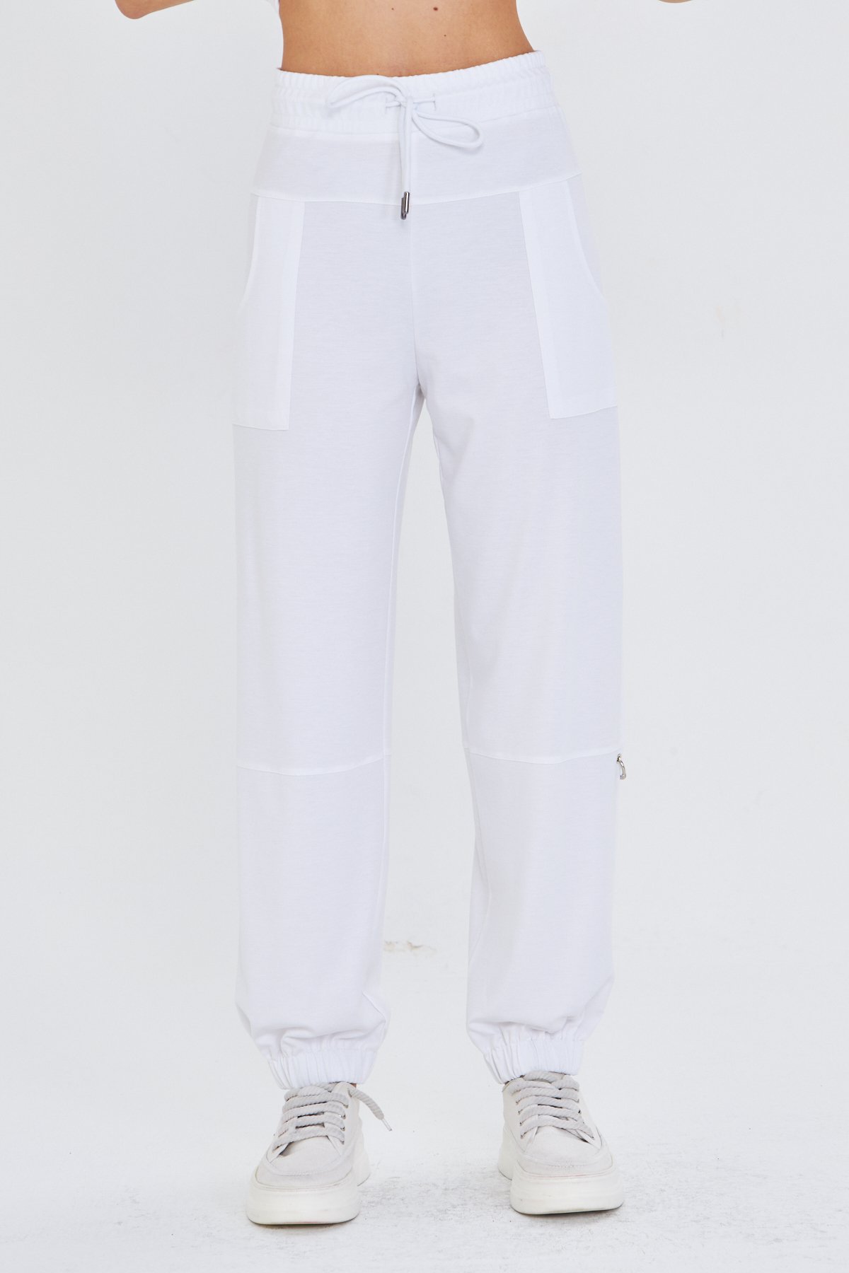 HALKA DETAY BEYAZ BASIC JOGGER