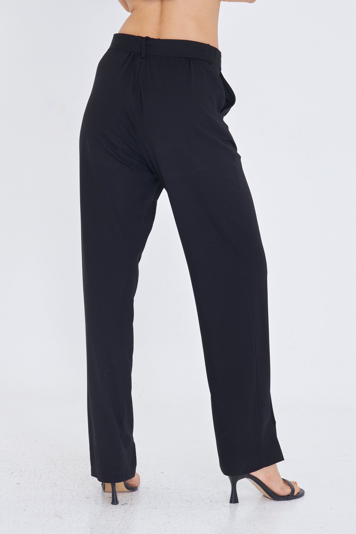 KEMERLİ SİYAH TASARIM PANTOLON