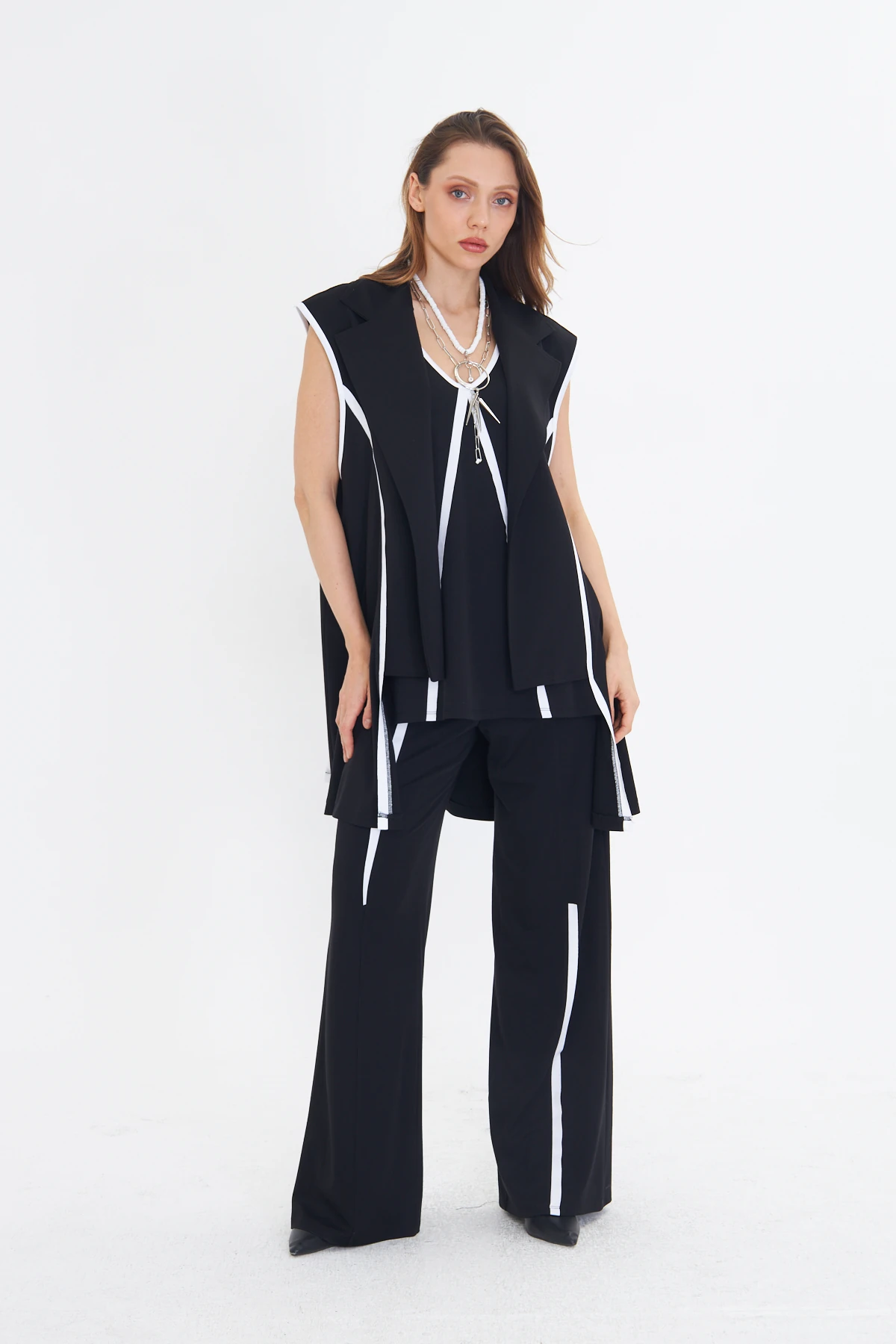 KOLSUZ SİYAH MODAL YELEK