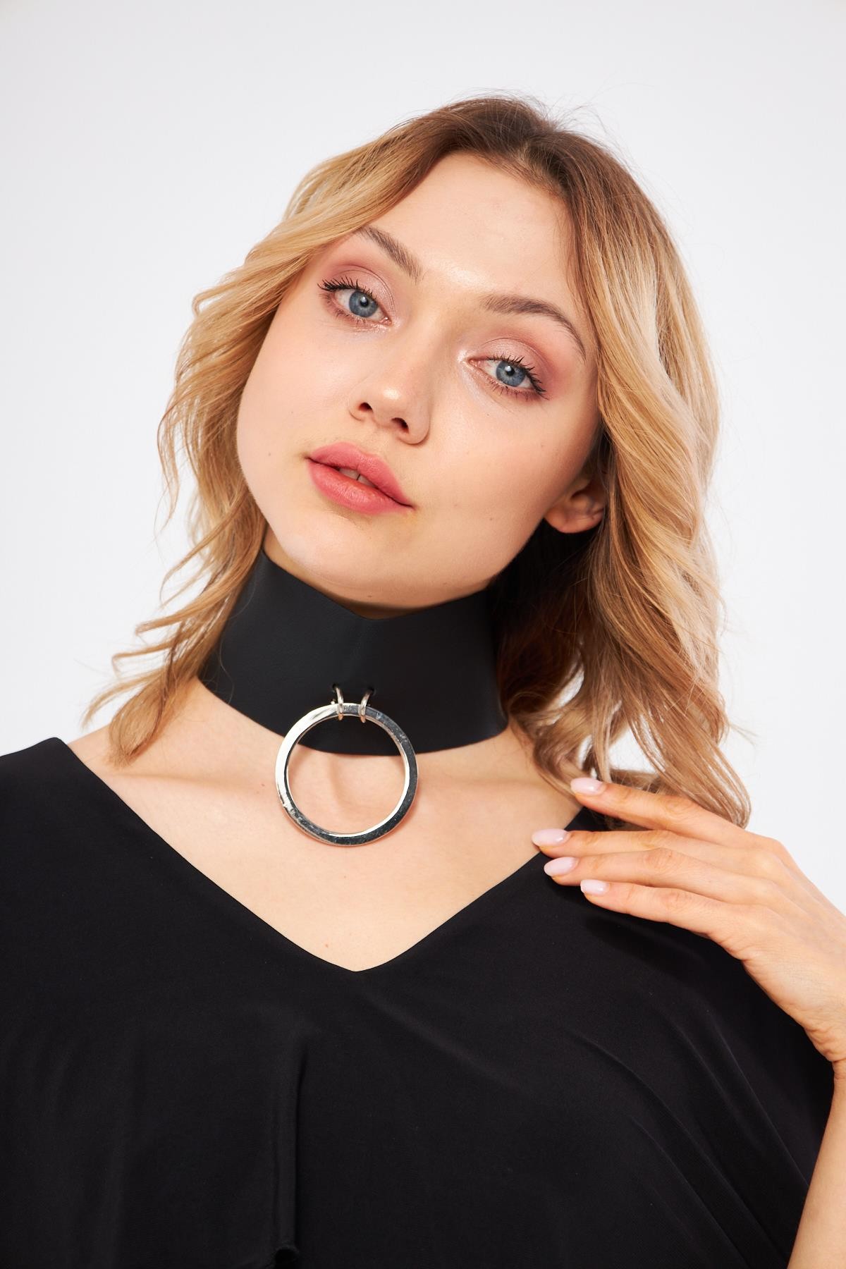 CHOKER DERİ SİYAH KOLYE