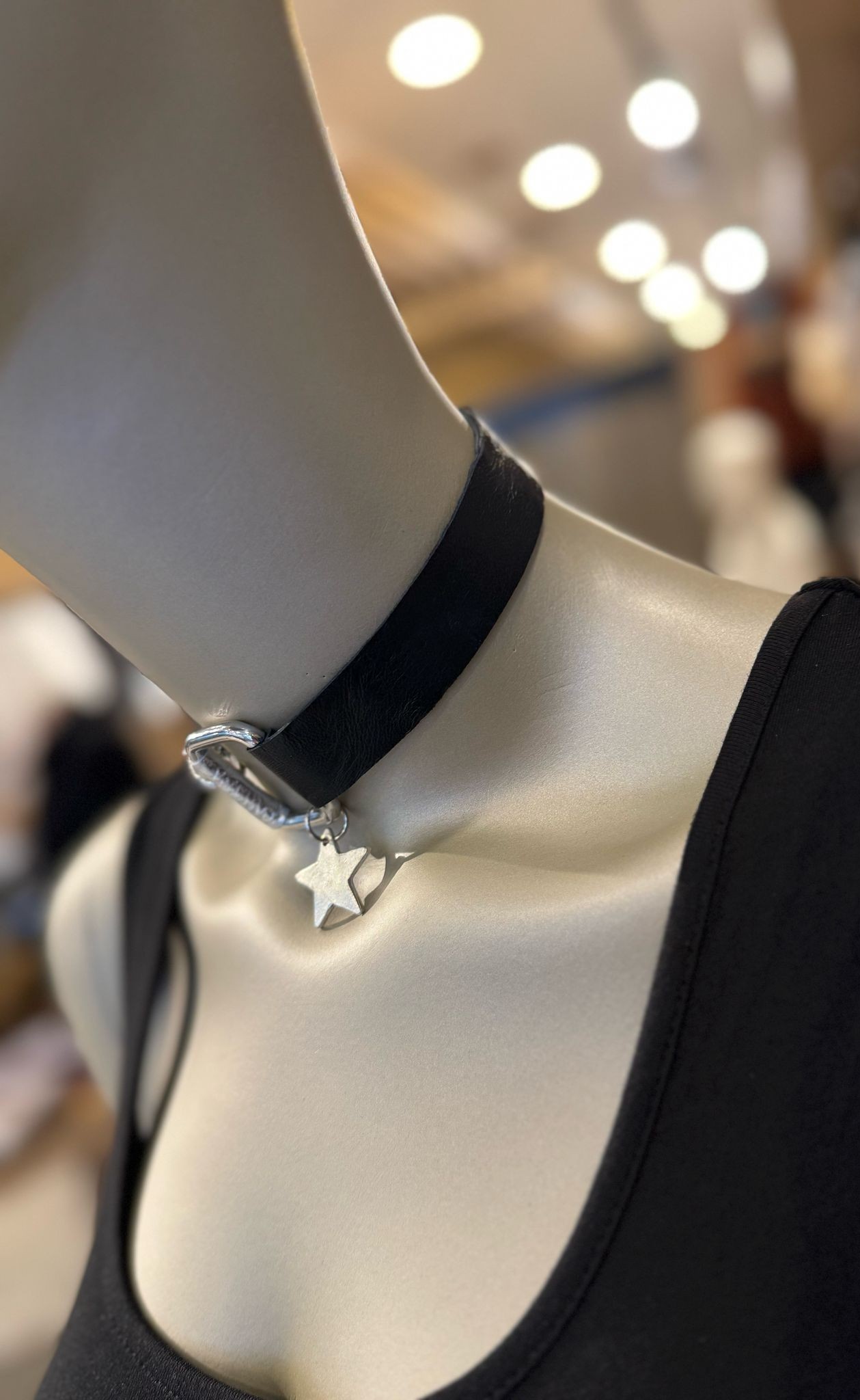 YILDIZLI CHOKER KOLYE