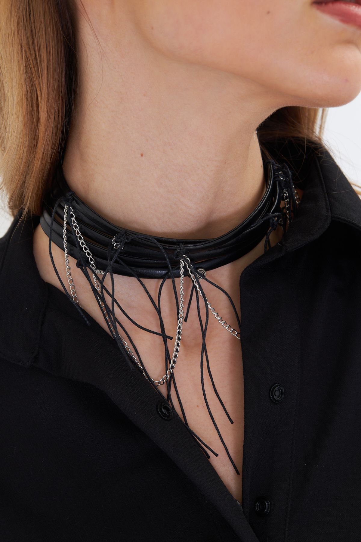 SİYAH DERİ CHOKER KOLYE