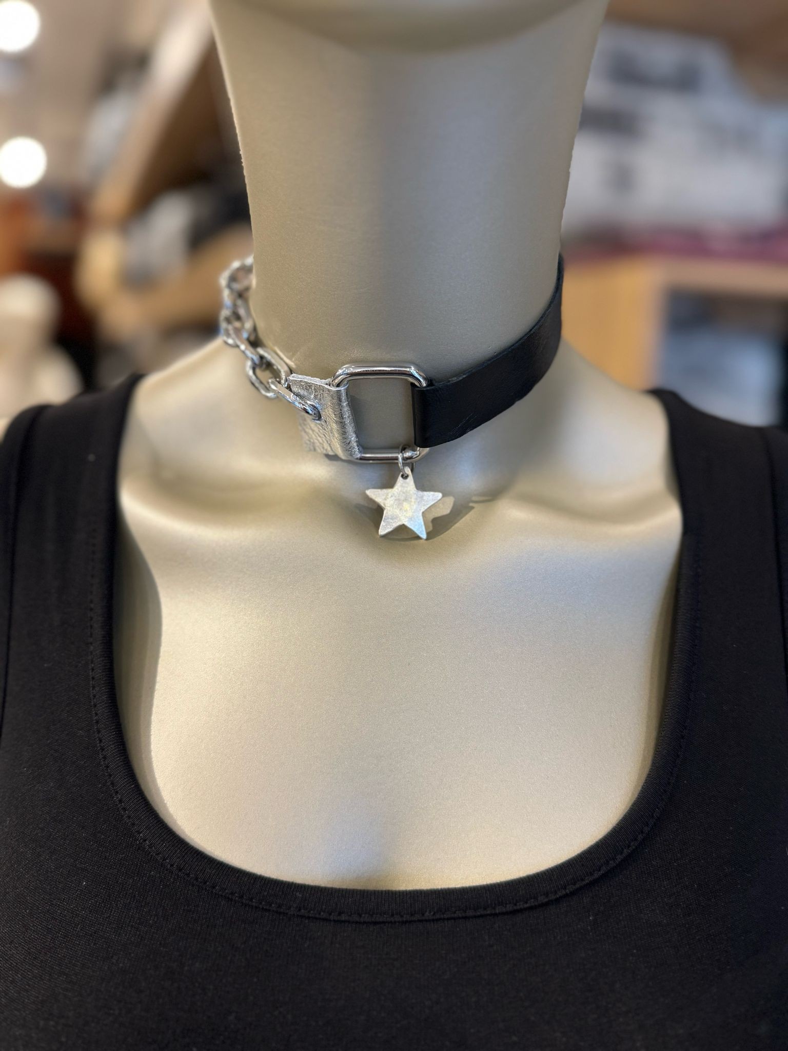 YILDIZLI CHOKER KOLYE