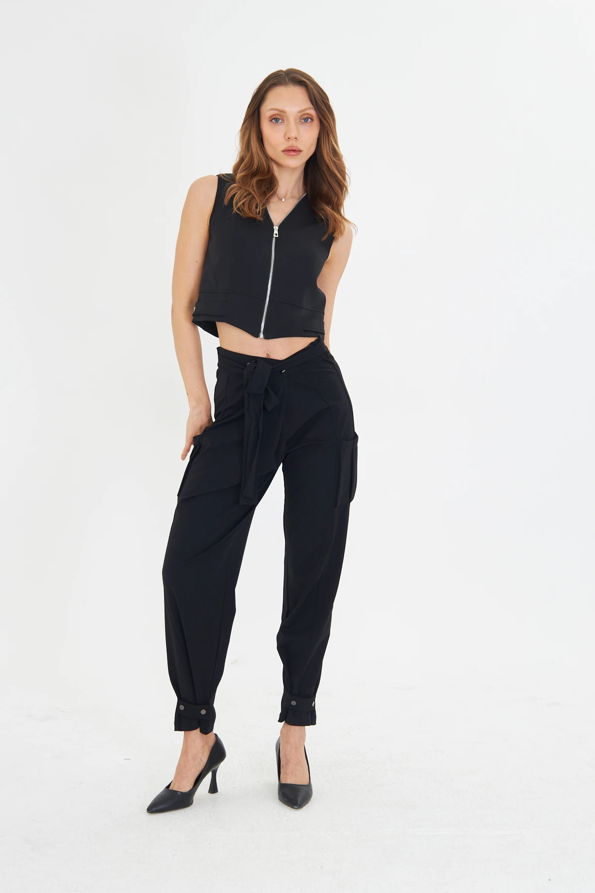 FERMUARLI SİYAH YELEK