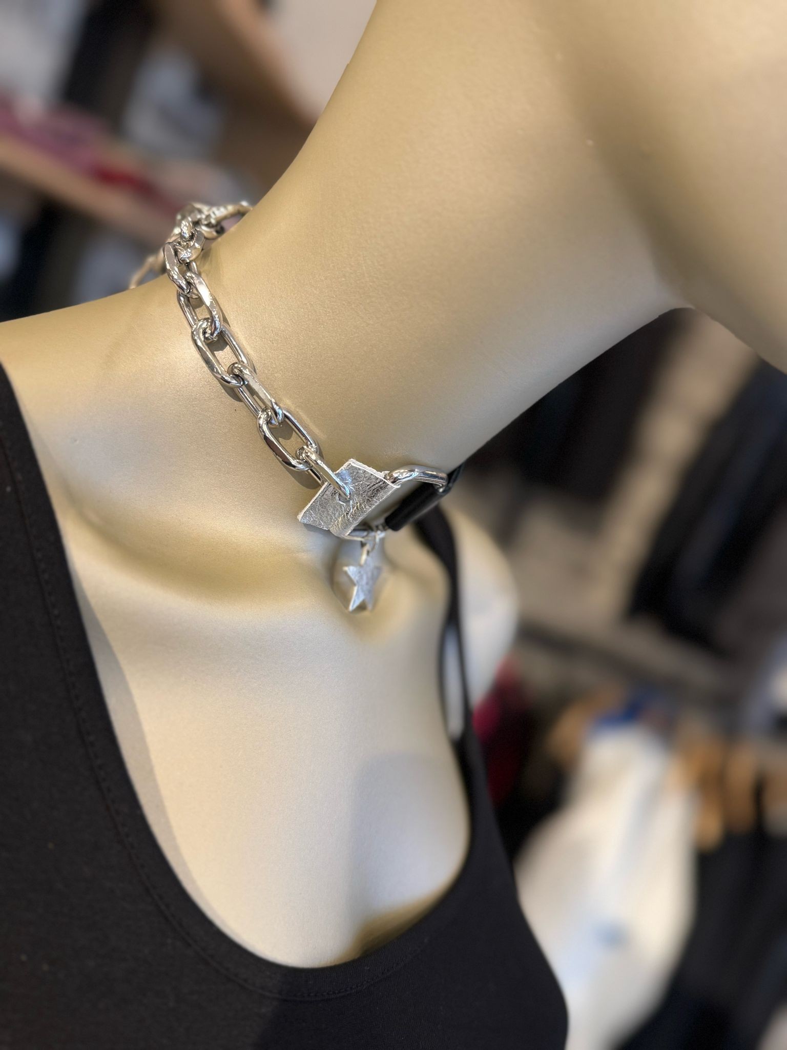 YILDIZLI CHOKER KOLYE