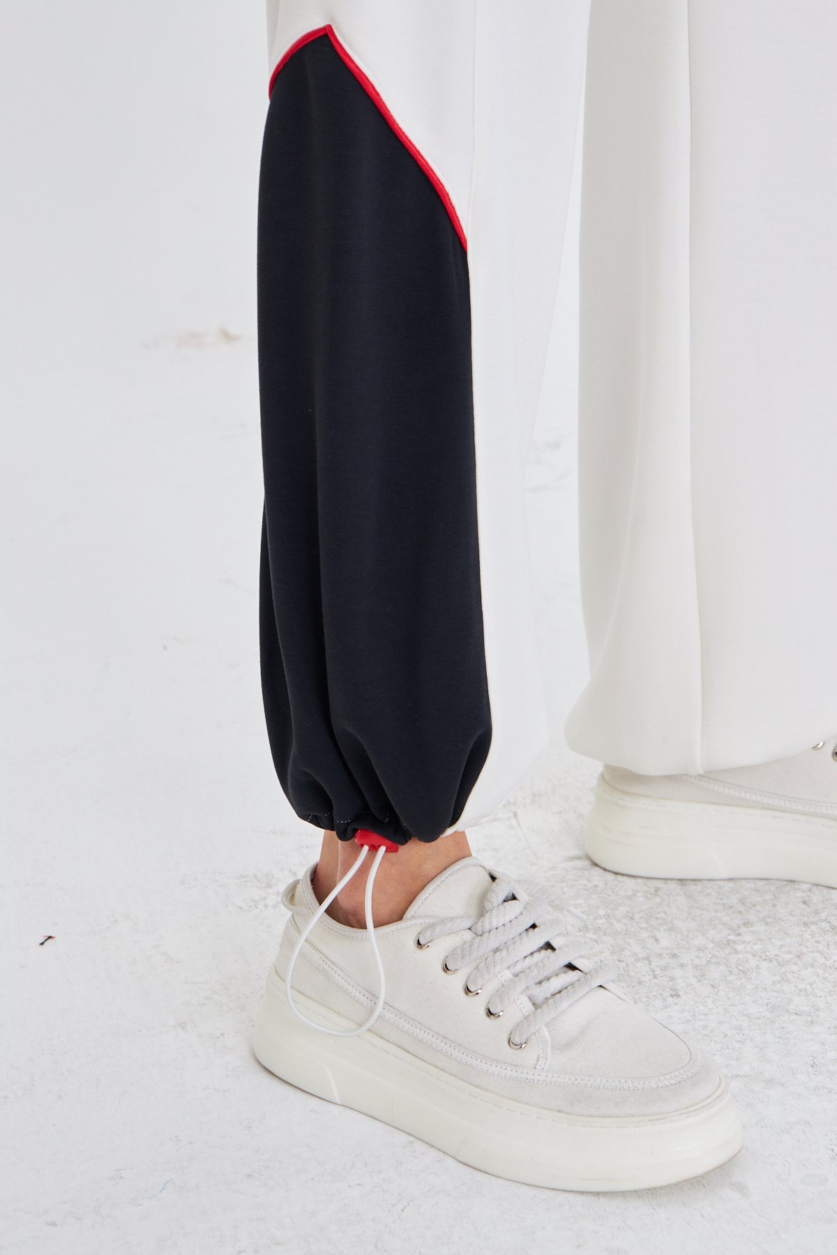 BEYAZ MODAL JOGGER PANTOLON