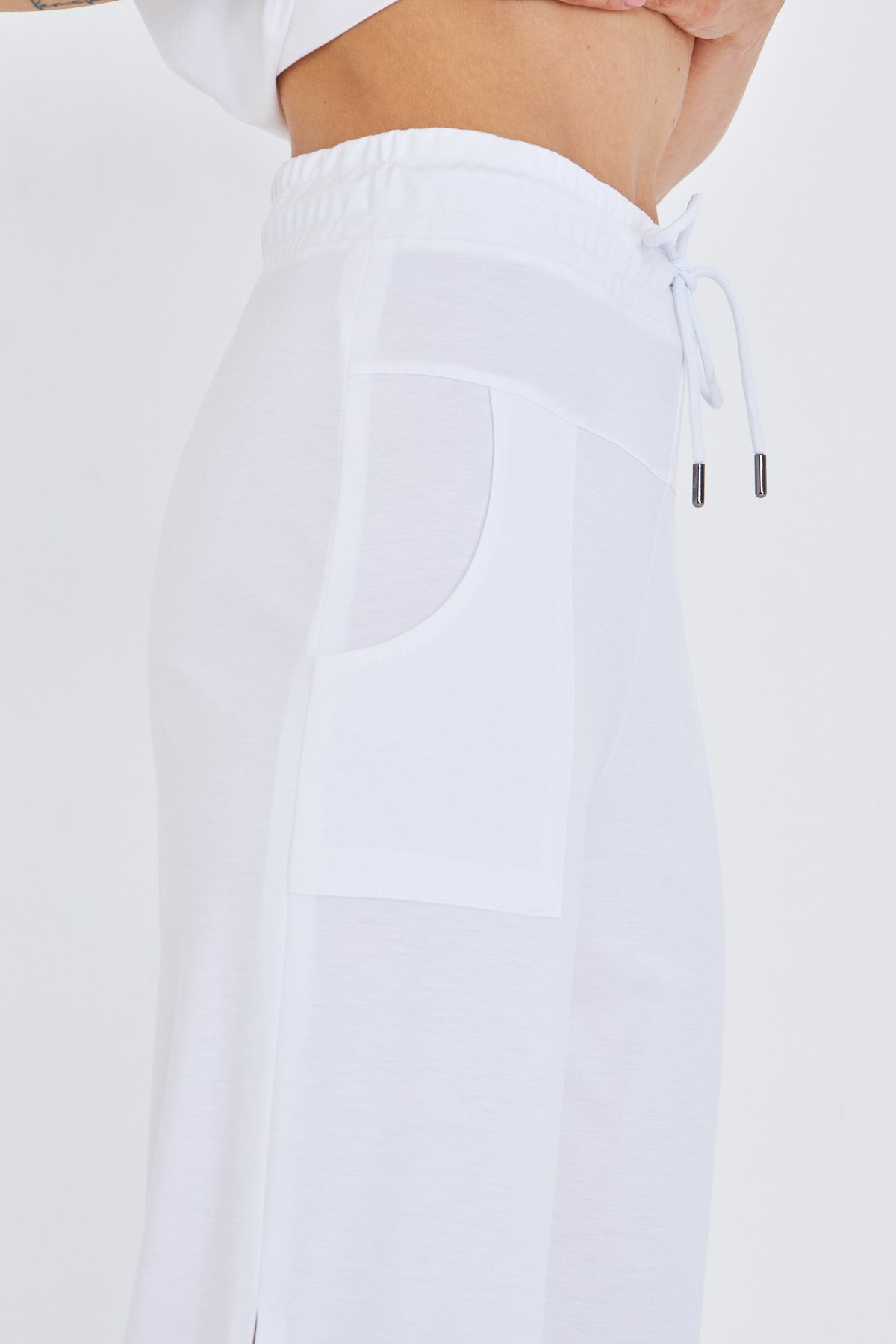 HALKA DETAY BEYAZ BASIC JOGGER