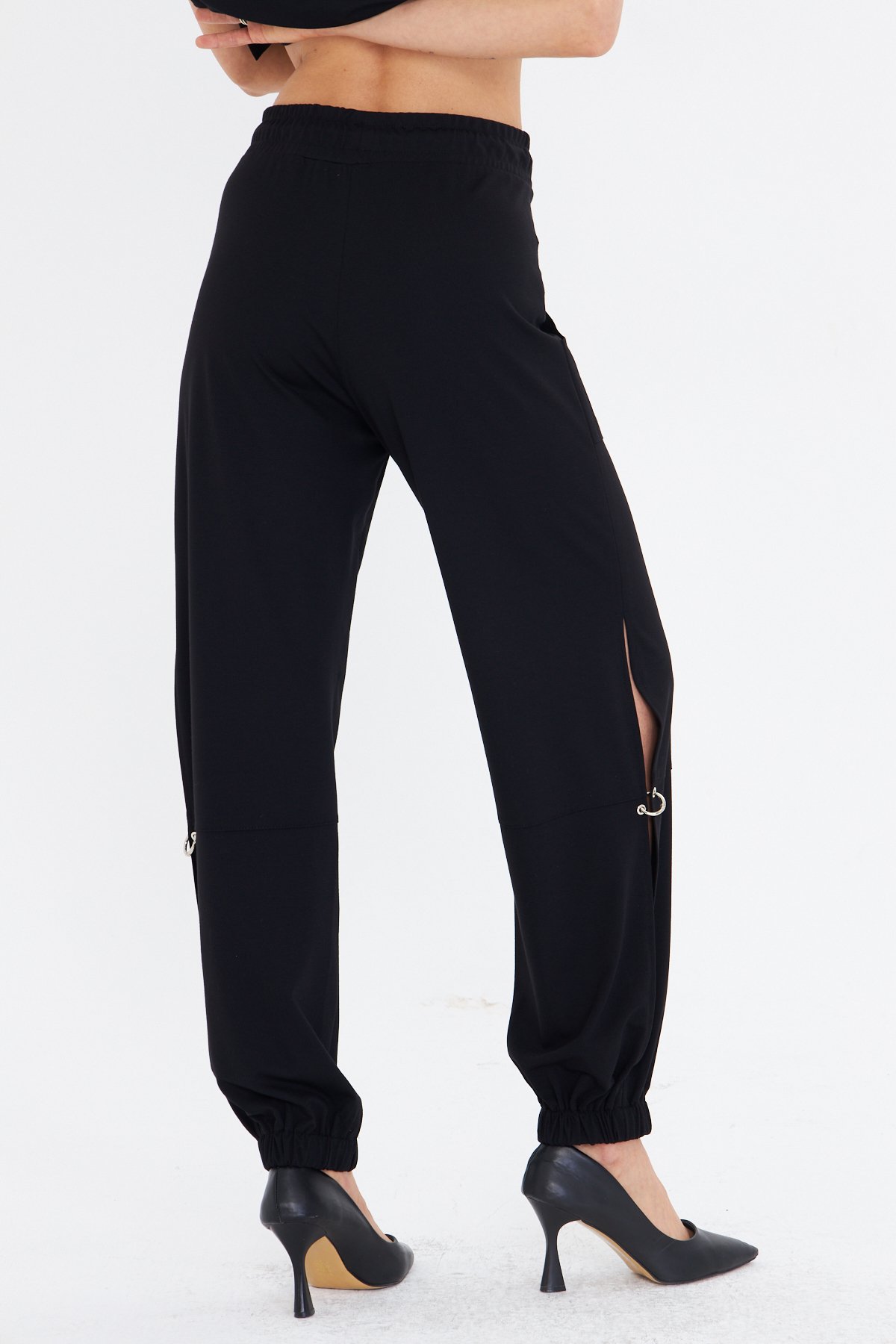 HALKA DETAY SİYAH BASIC JOGGER