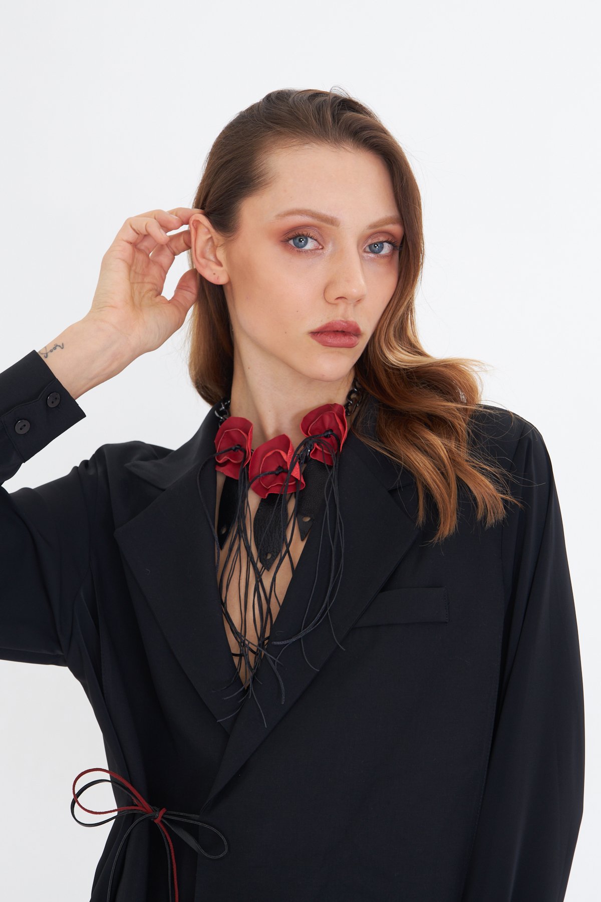 RED ROSE KOLYE