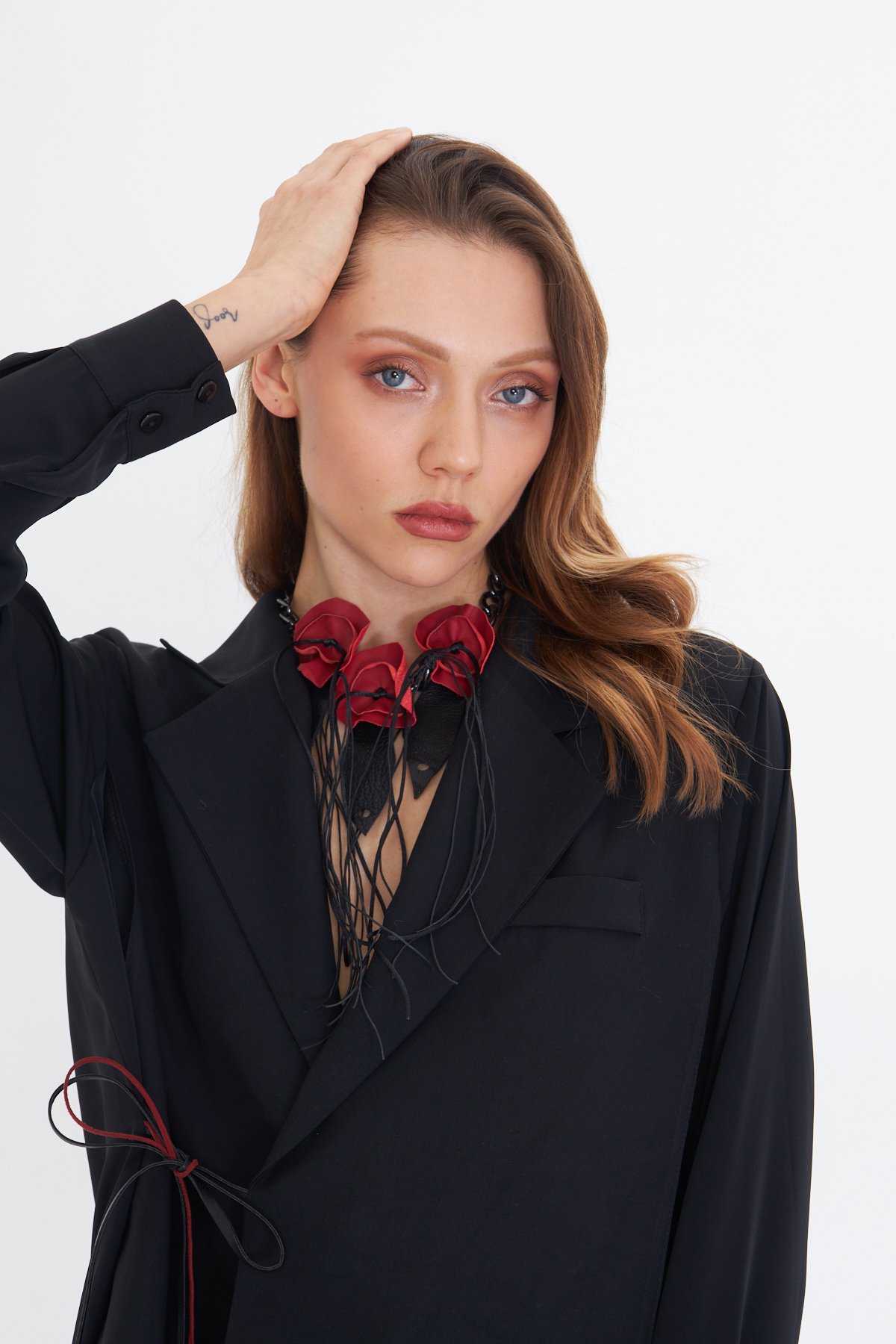 RED ROSE KOLYE