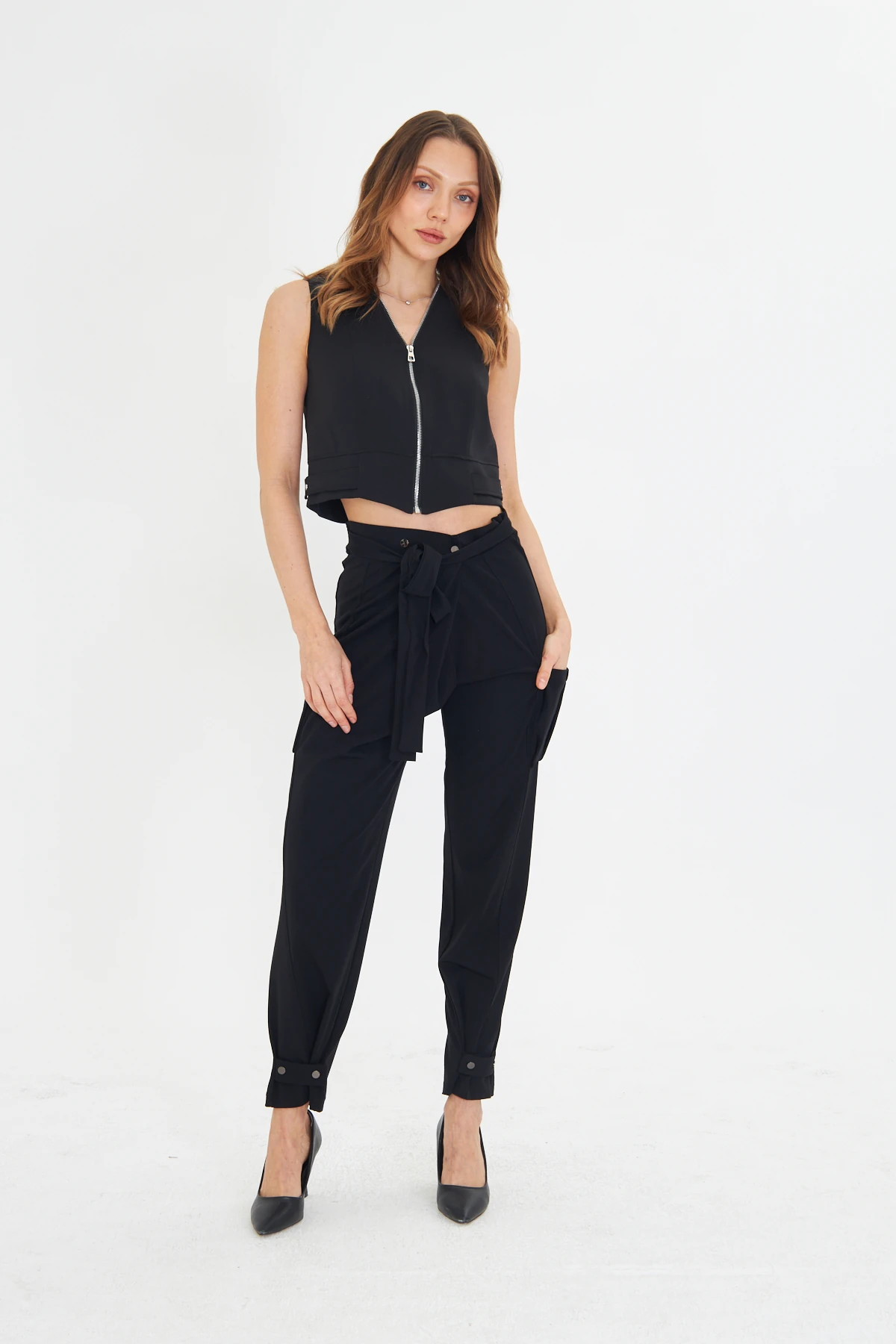 FERMUARLI SİYAH YELEK