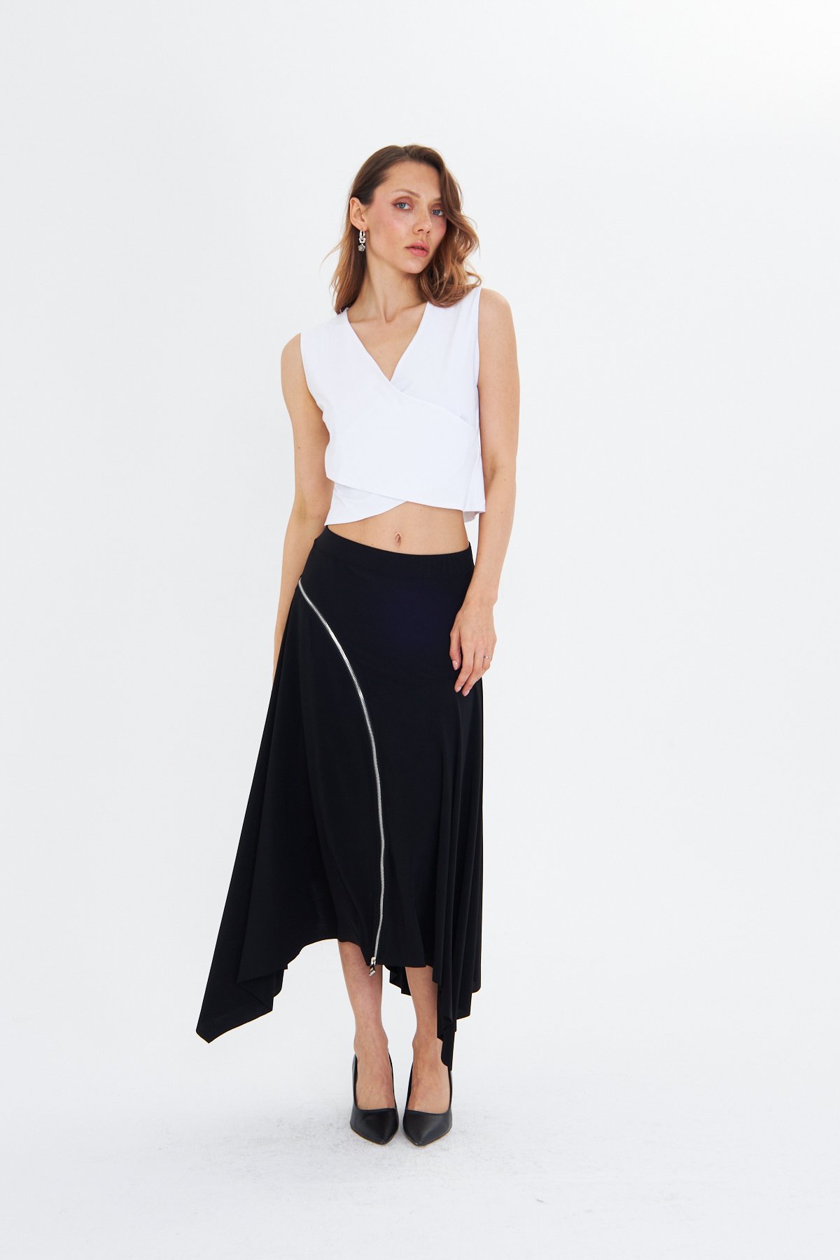 KRUVAZE YAKA BEYAZ CROP BLUZ