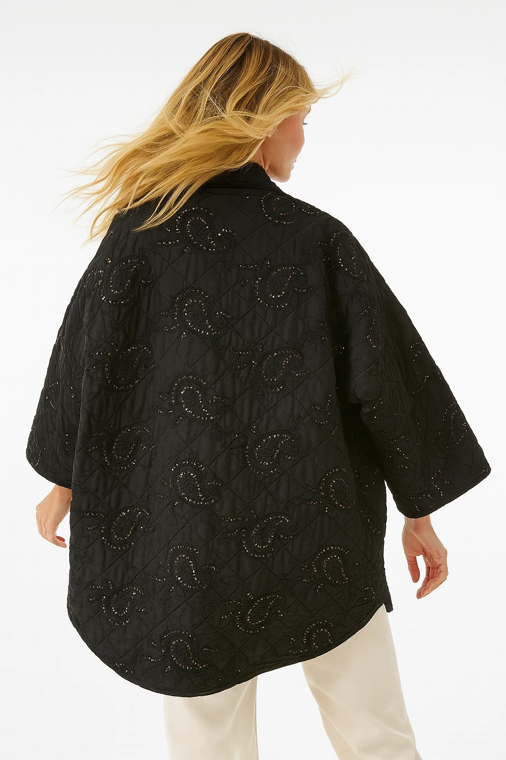 İtalyan Nakışlı Pul Payetli Kapitone Ceket - SİYAH