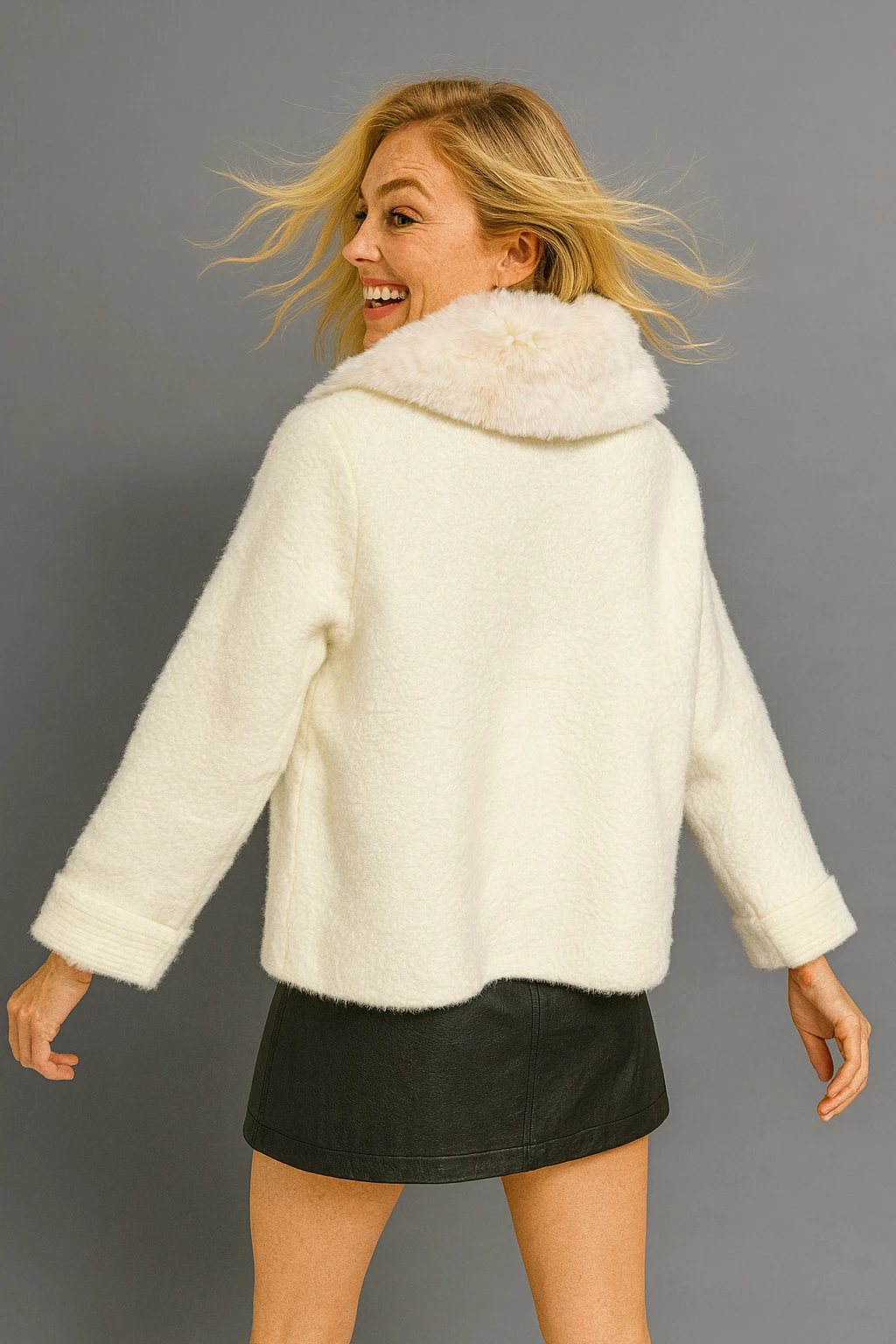 İtalyan Yaka kürklü Angora Ceket - BEYAZ