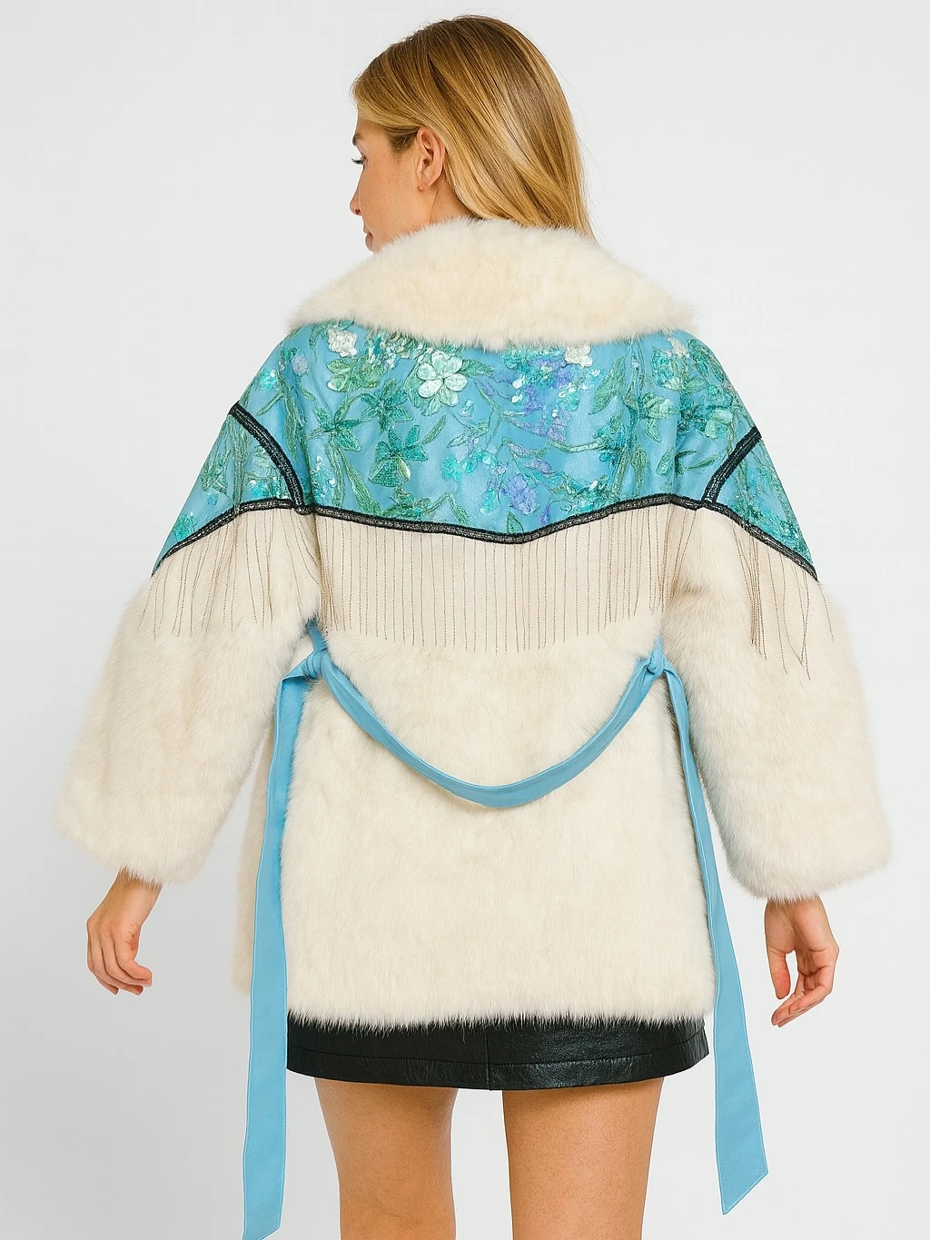 İtalyan Tasarım İşlemeli Kürk - BEYAZ