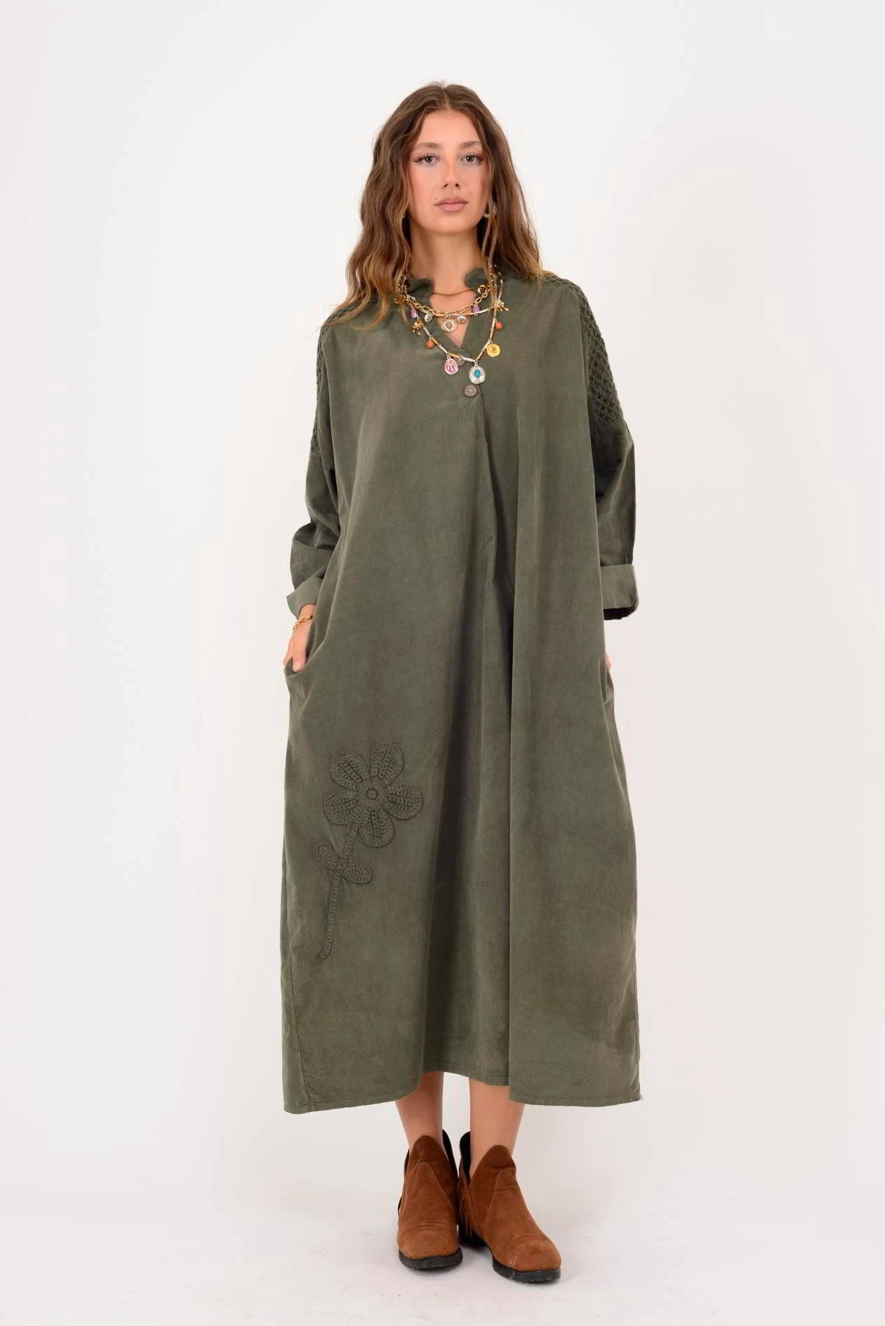 İtalyan Çiçek Kabartmalı Fisto Detaylı Kadife Elbise - HAKİ