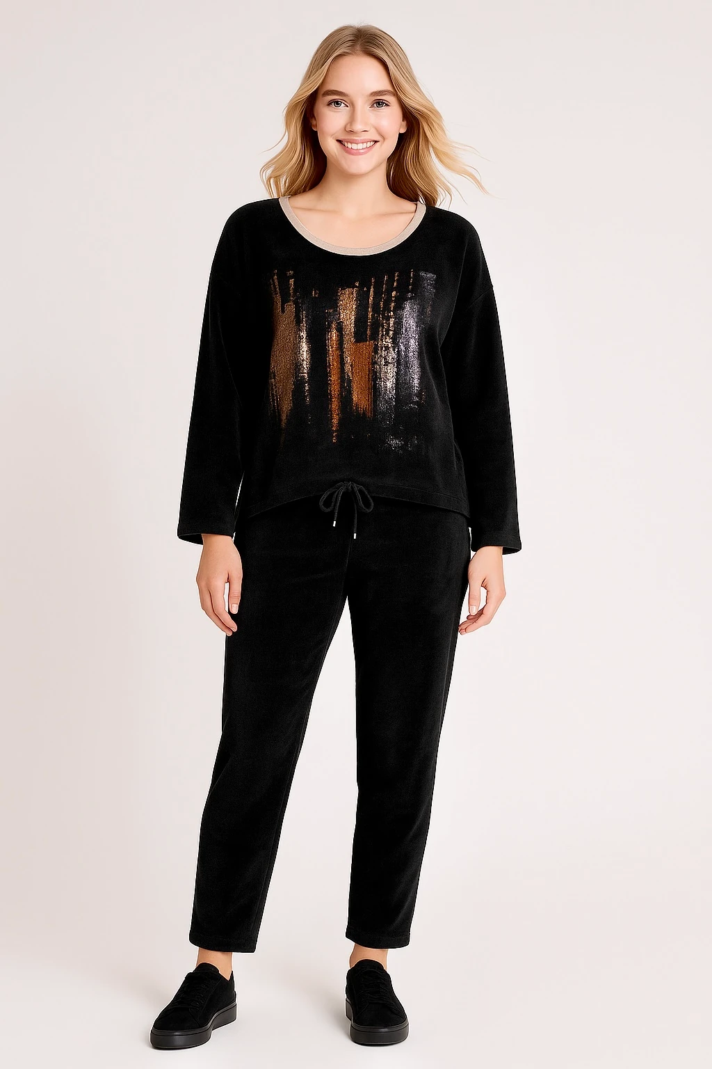 İtalyan Yuvarlak Yaka Kadife Takım - SİYAH