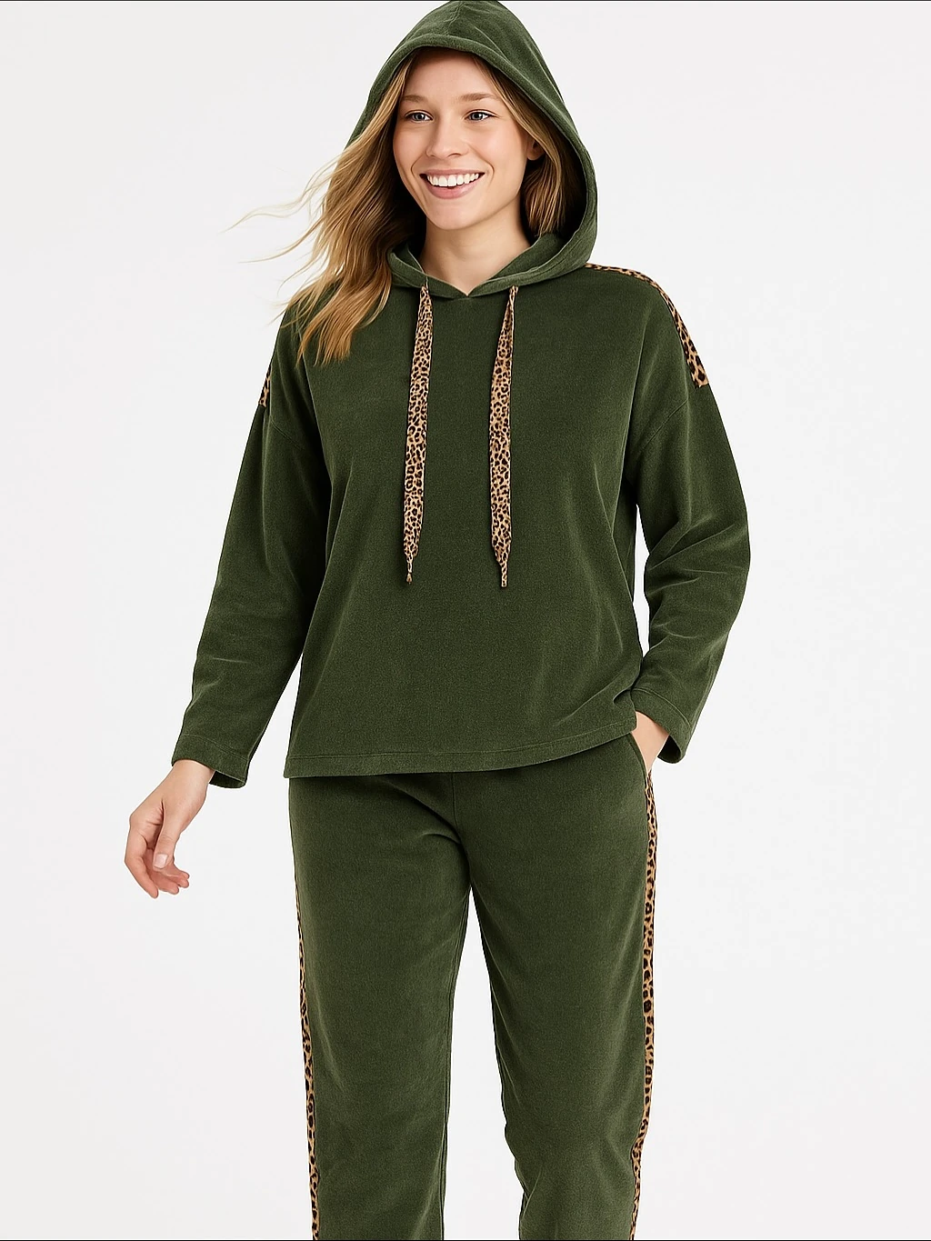 İtalyan Leopar Desenli Kadife Takım - HAKİ