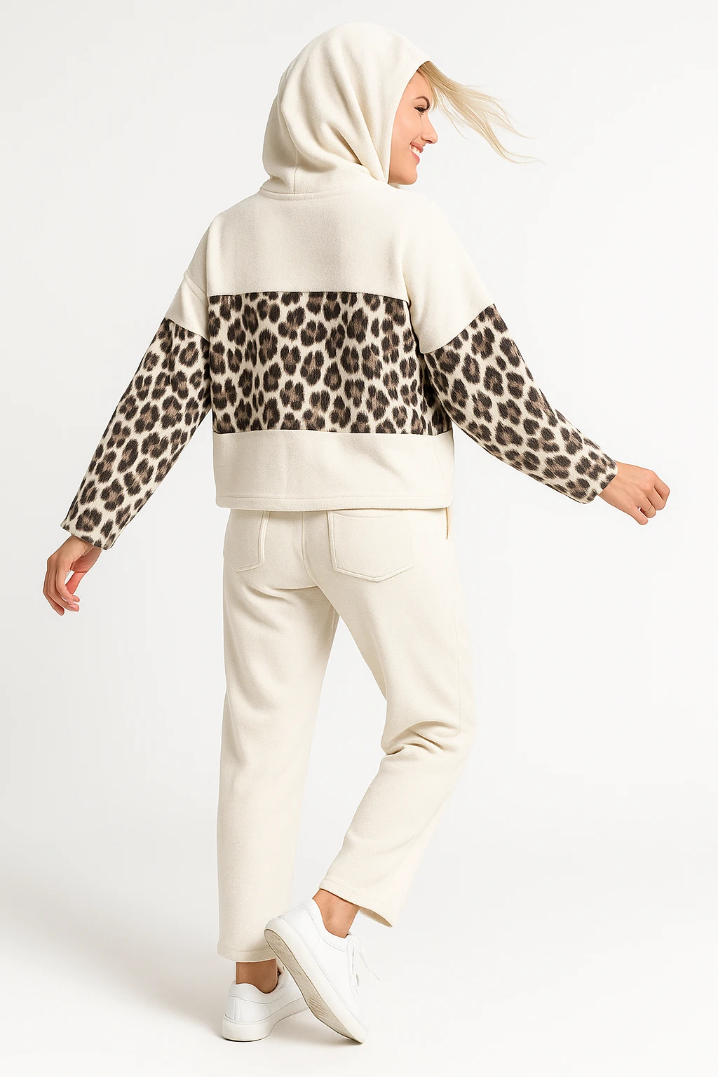 İtalyan Leopar Detaylı Kadife Takım - BEYAZ