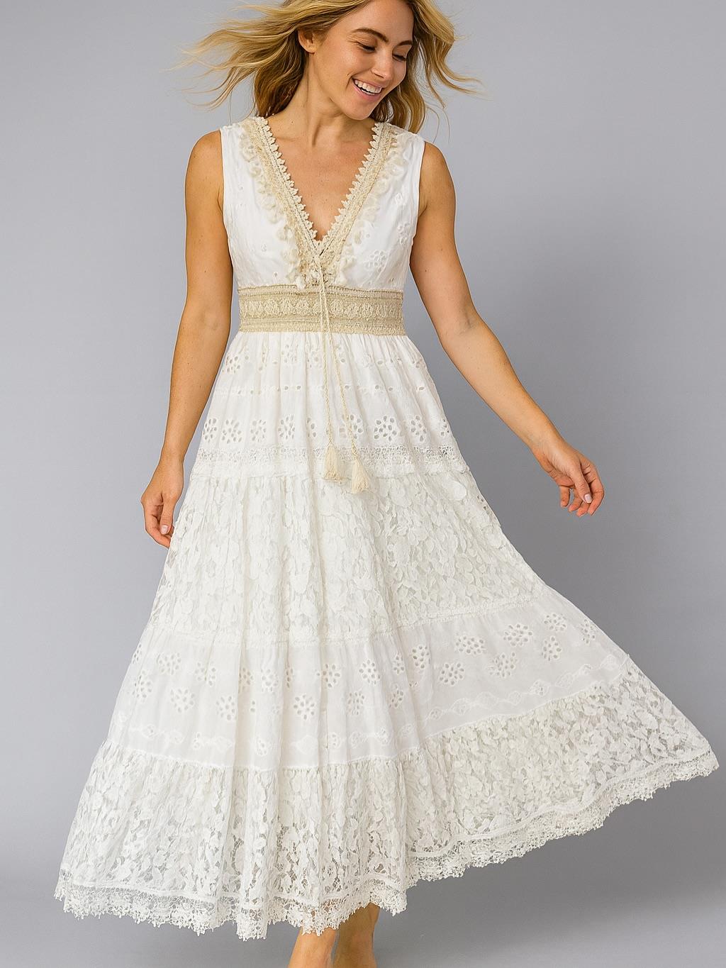 İtalyan Dantel Ponponlu Elbise - BEYAZ