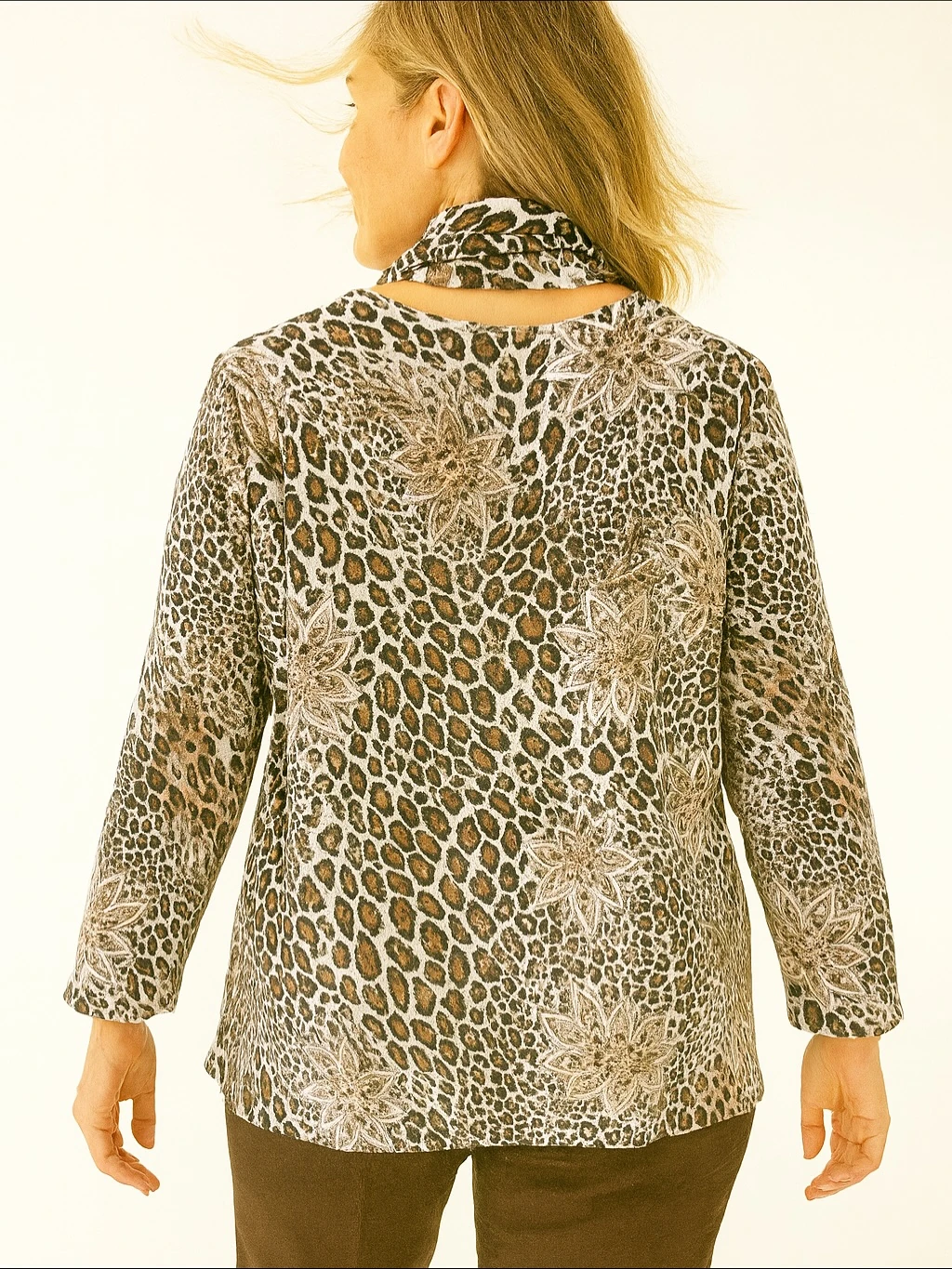 İtalyan Fularlı Likralı Triko Bluz - BEJ