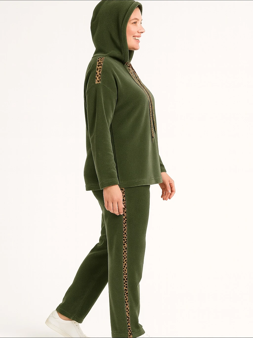 İtalyan Leopar Desenli Kadife Takım - HAKİ