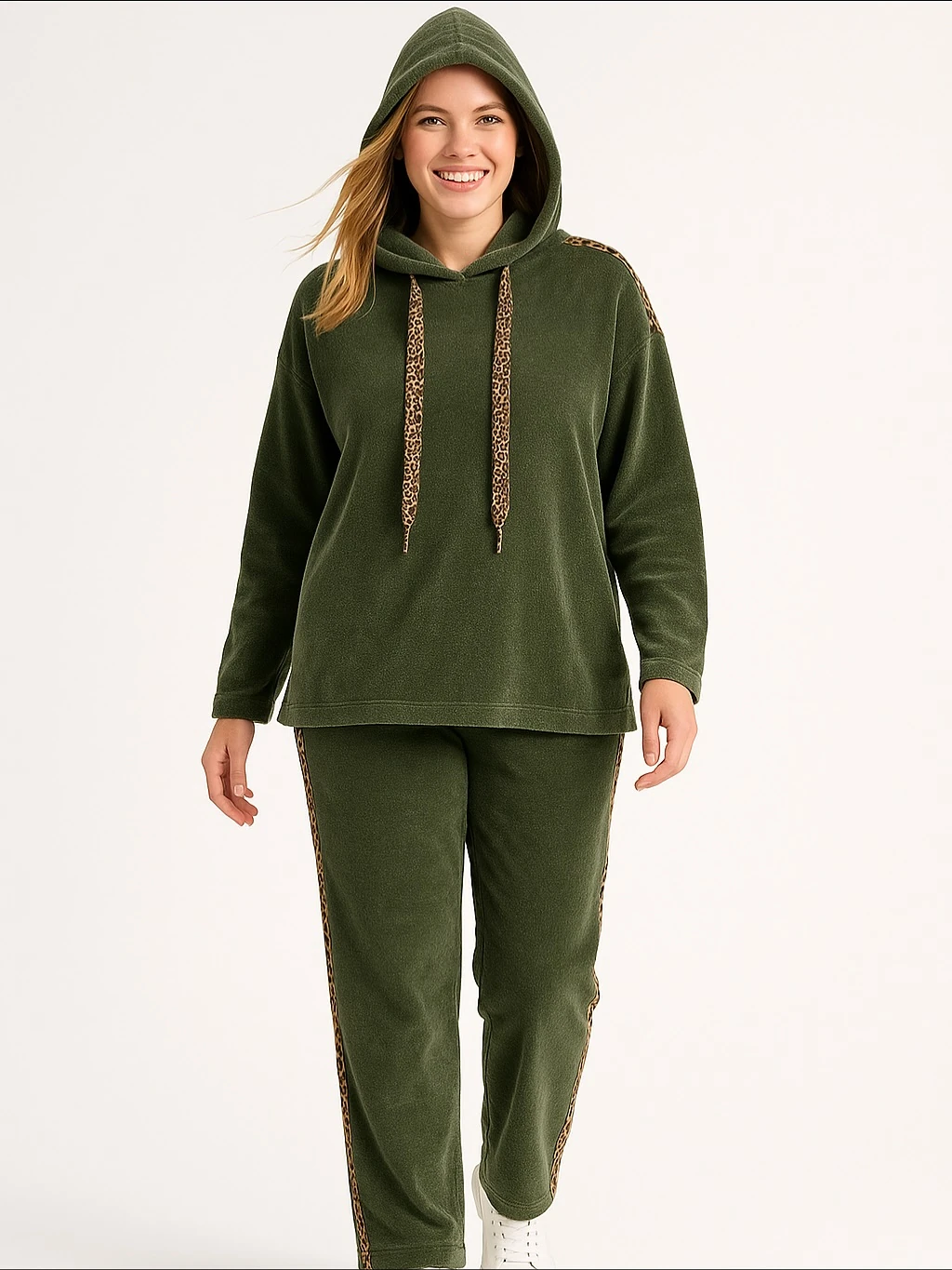 İtalyan Leopar Desenli Kadife Takım - HAKİ