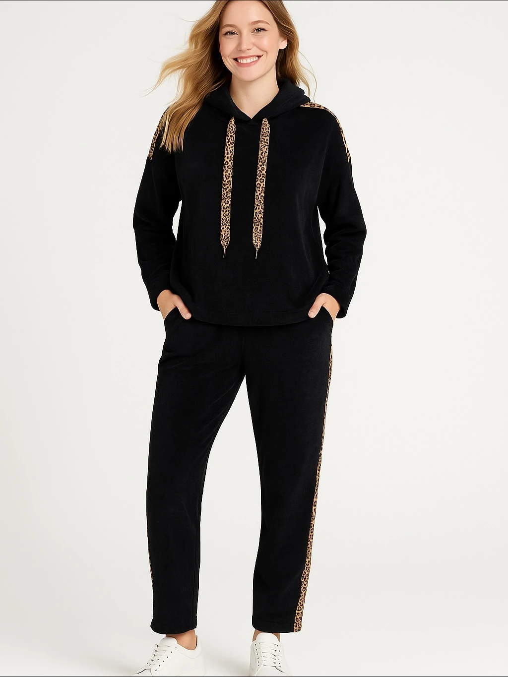 İtalyan Leopar Desenli Kadife Takım - SİYAH