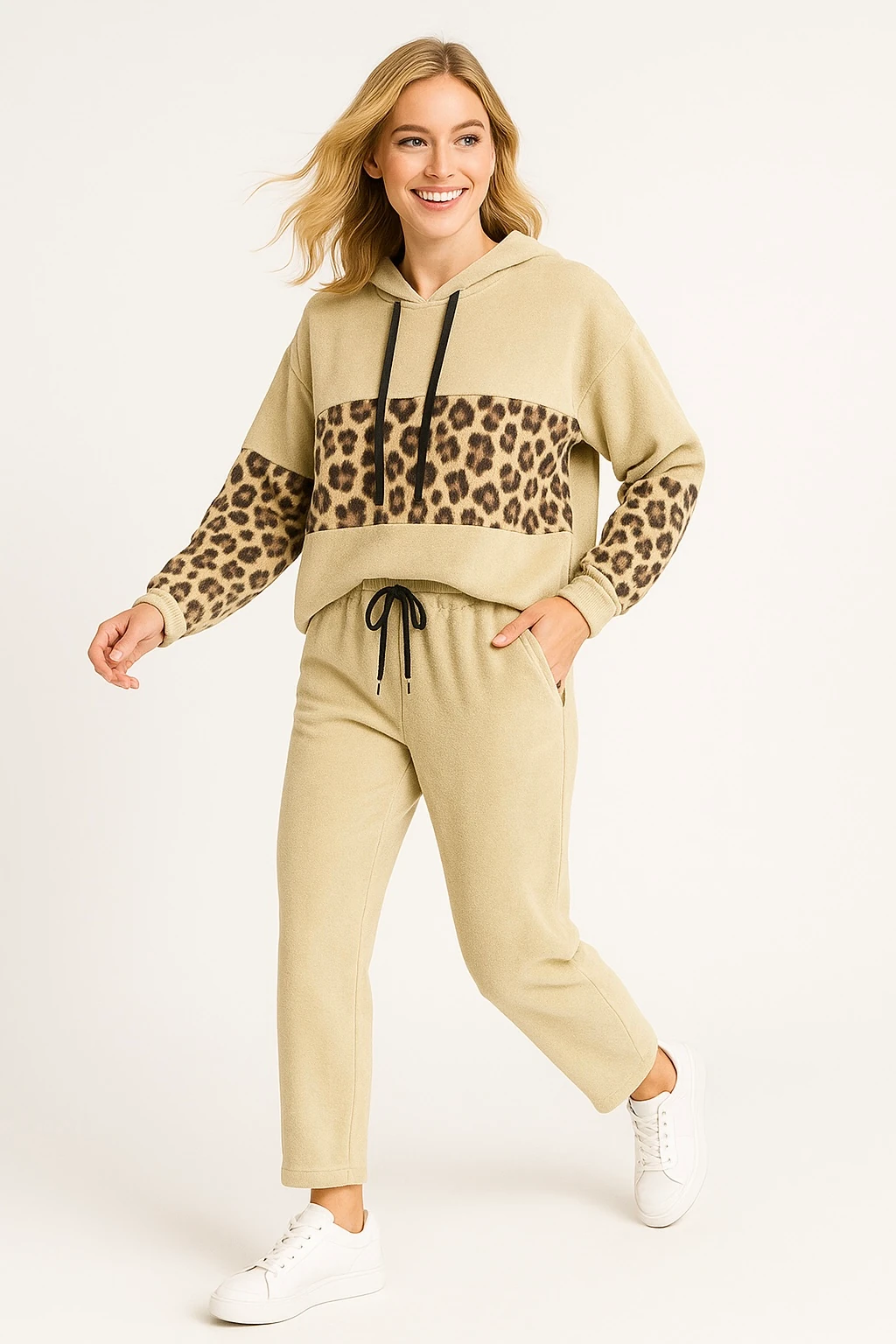 İtalyan Leopar Detaylı Kadife Takım - BEJ