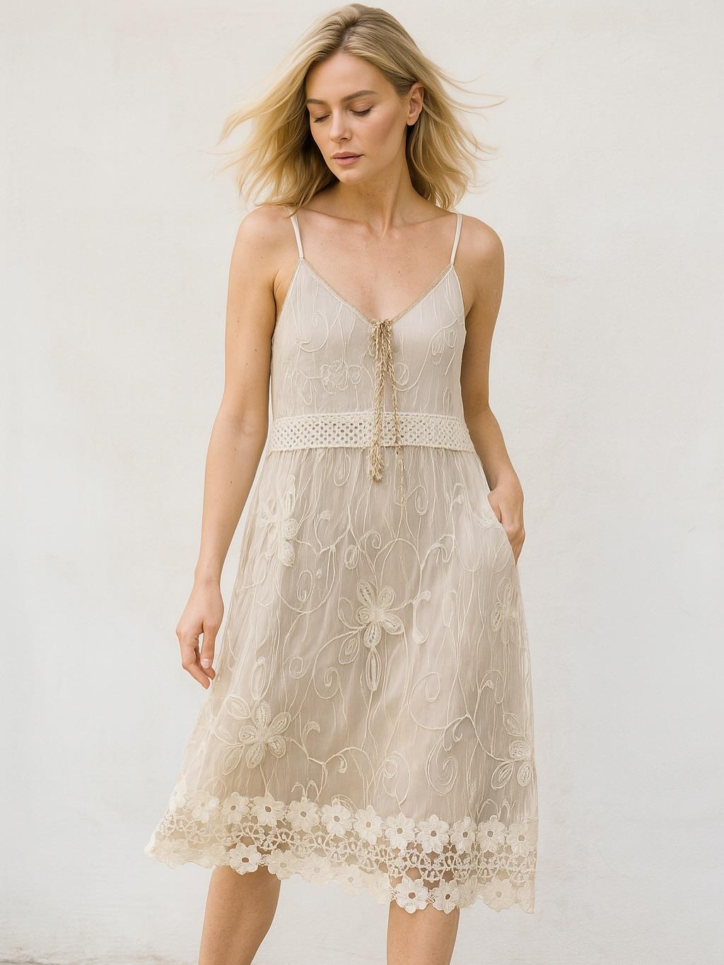 İtalyan Dantel Elbise - BEJ