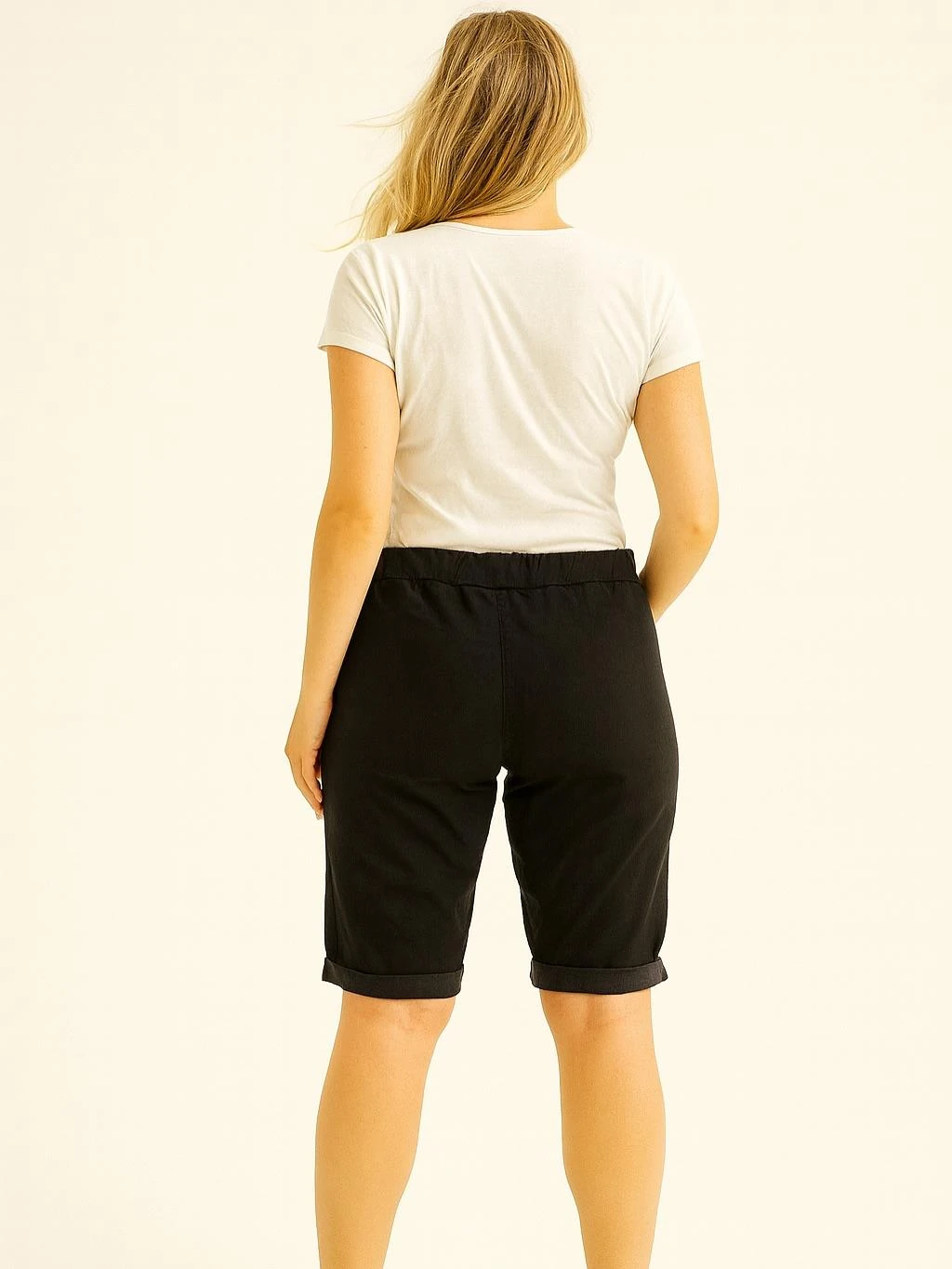 İtalyan Likralı Şort - SİYAH