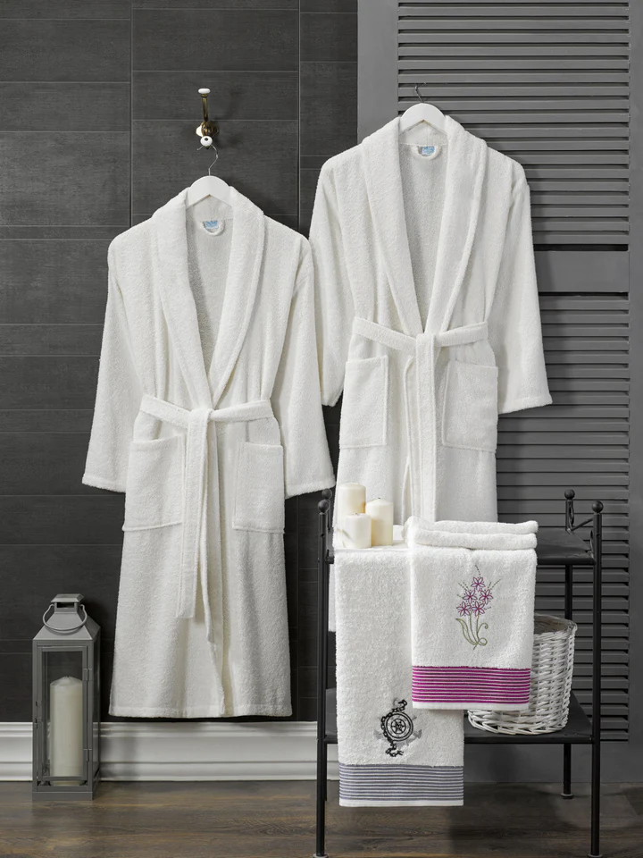 Dolce Serenità Havlulu Bornoz 4’lü Set - Perla & Perla