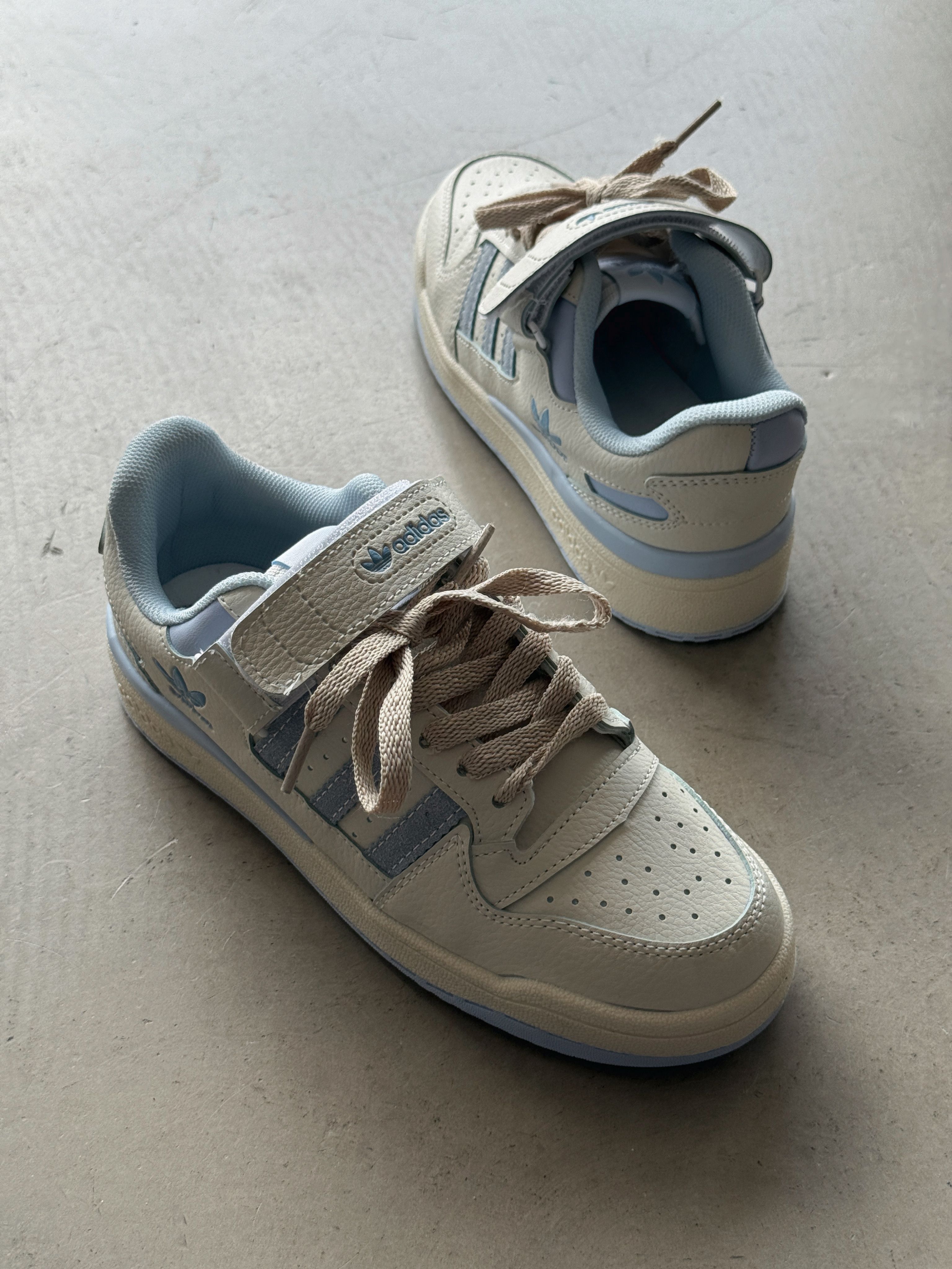 Forum Low 1