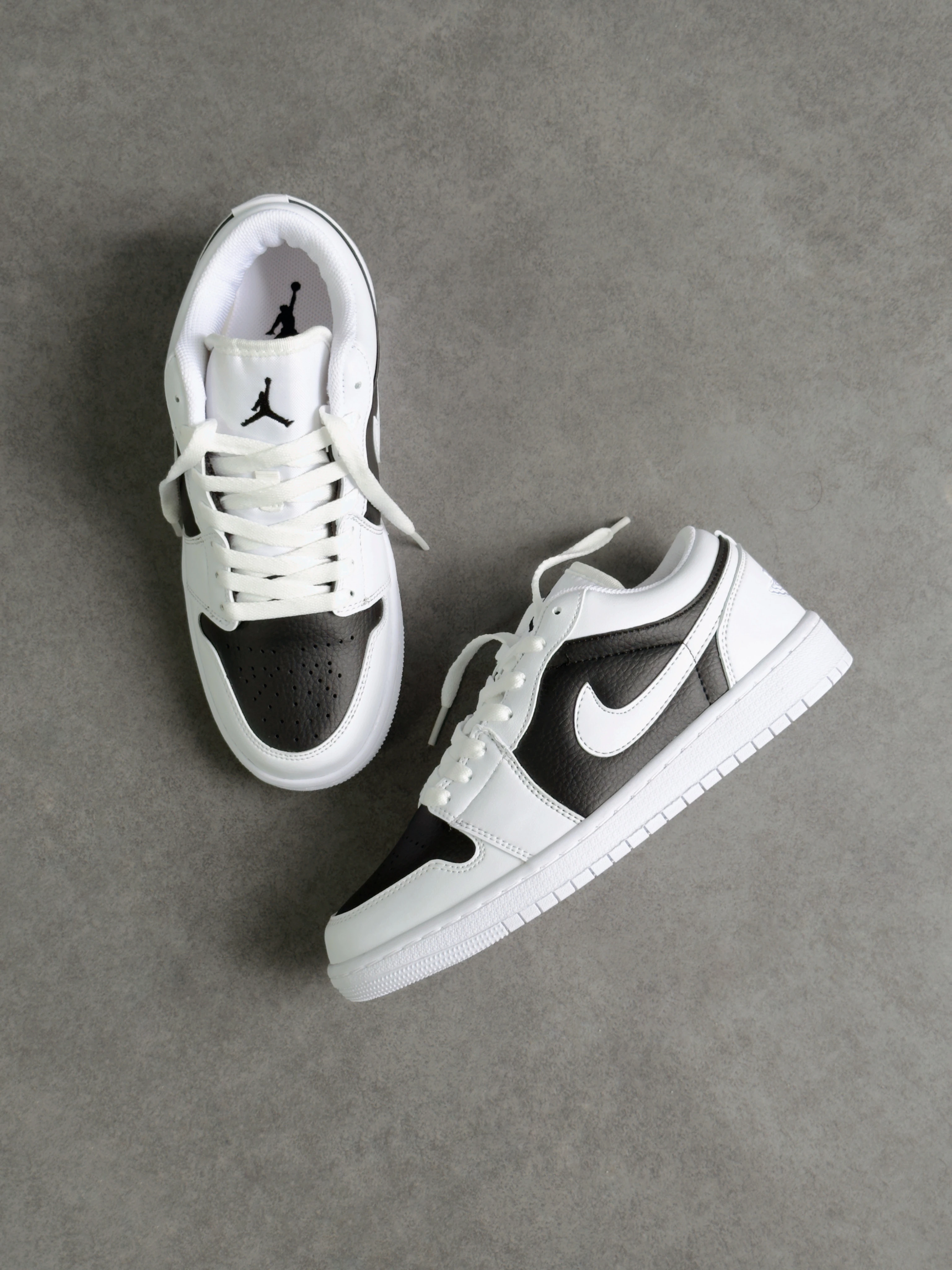 Jordan 1 - White Black